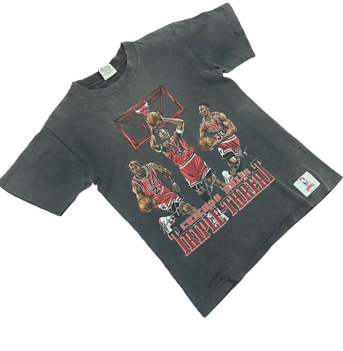 NBA × Vintage Distressed Chicago Bulls Triple Threar Michael Jordan Tee Size US M / EU 48-50 / 2 - 6 Thumbnail