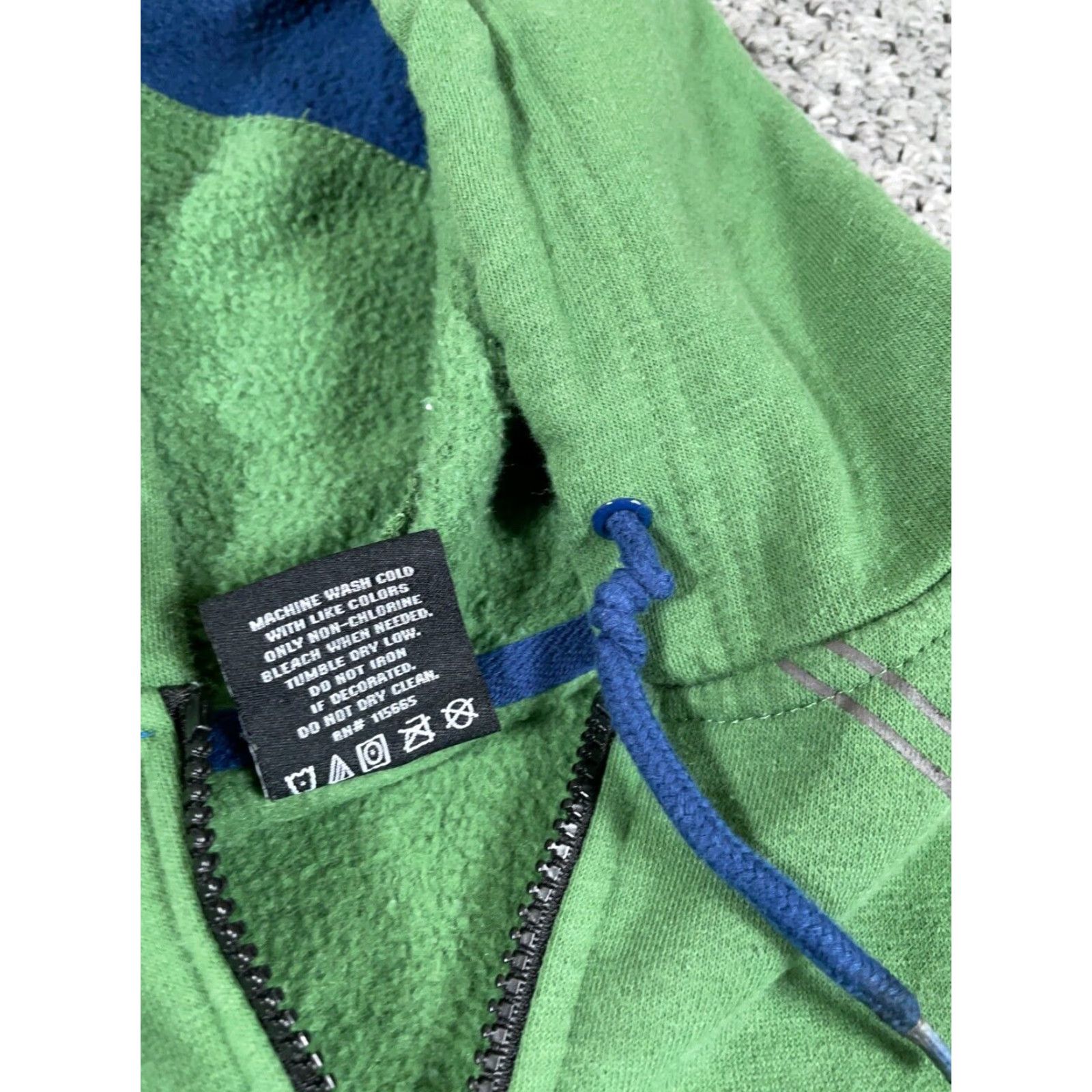 Vintage Naruto Hoodie Adult Medium Green Full Zip Sweatshirt 2007 90s Retro Anime Graphic Print Mens Size US M / EU 48-50 / 2 - 4 Thumbnail