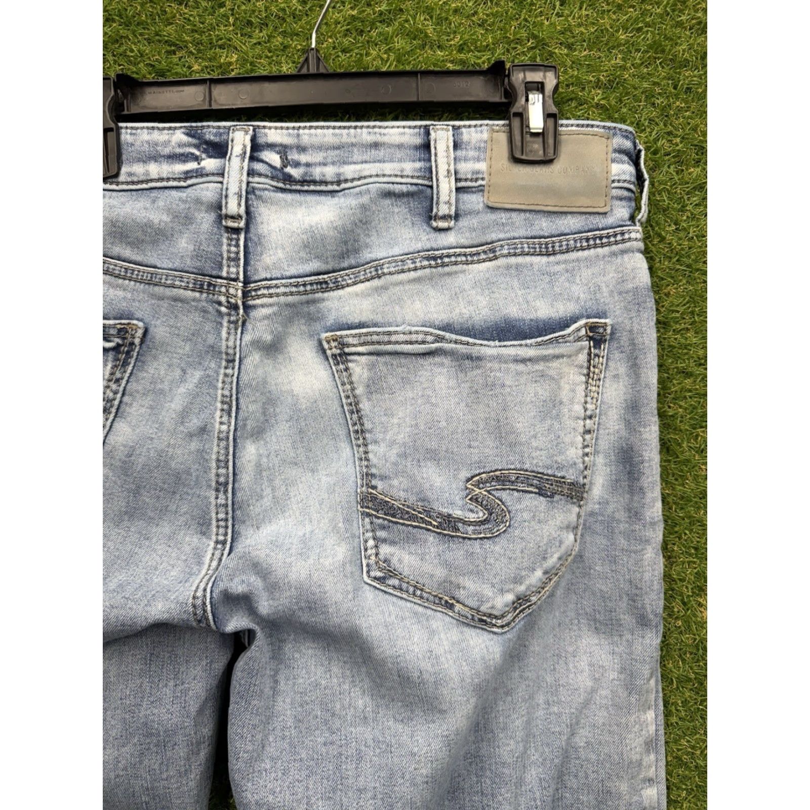 Silver Jeans Co. VINTAGE Silver Jeans Jeans 36x28 Grayson Light Wash Distressed Stretch Denim Men Regular Adult Medium Blue 1990s 2000s Hip Hop Retro Punks Mens Size US 36 / EU 52 - 4 Thumbnail