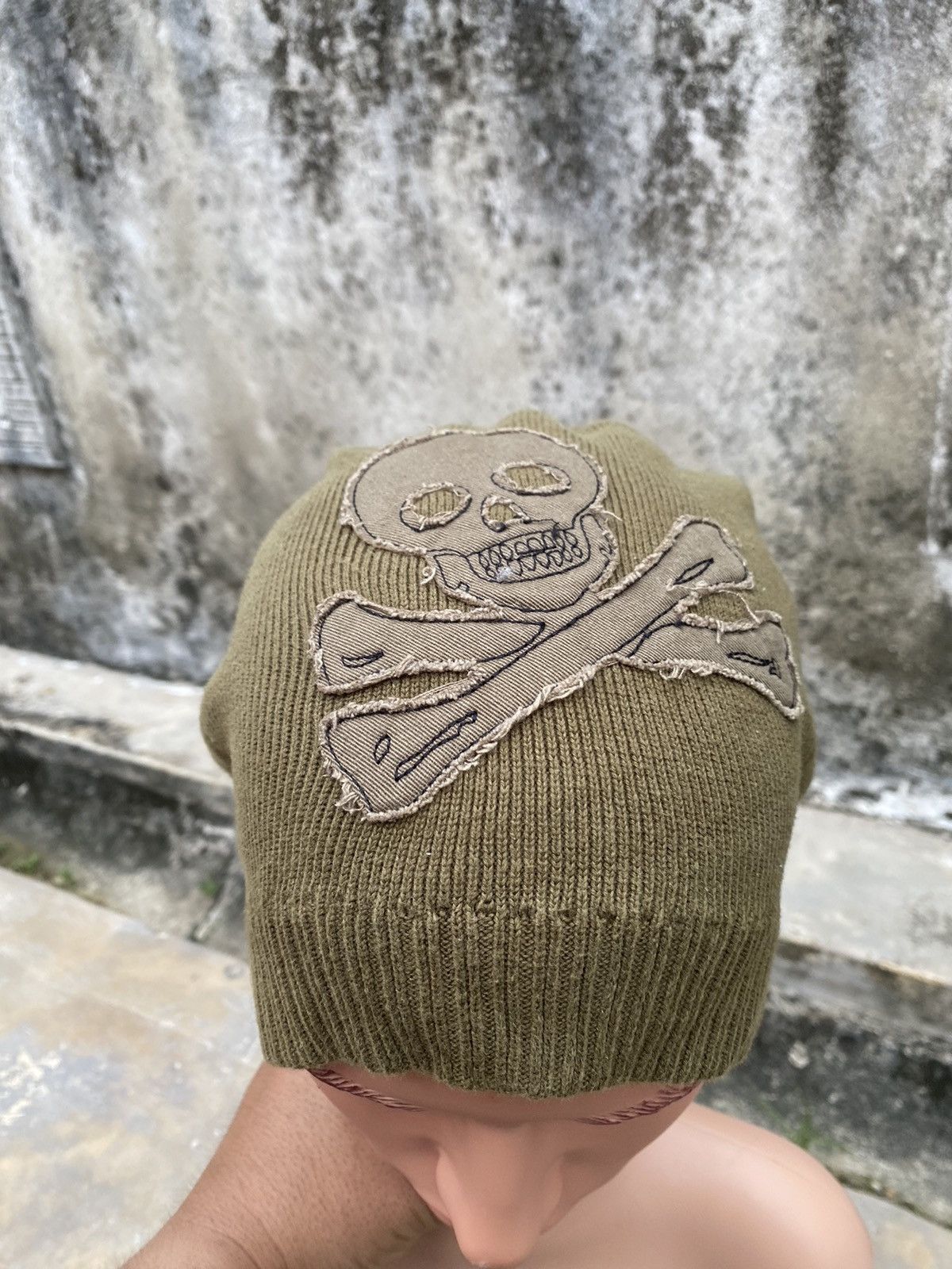Vintage Skull Design Beanie Hat Size ONE SIZE - 1 Thumbnail
