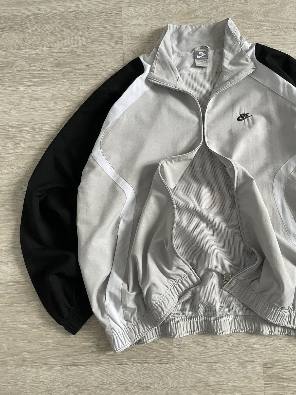 Nike Vtg Nike 00s Y2k Nylon Retro Windbreaker Zip Track Jacket Size US XL / EU 56 / 4 - 2 Thumbnail