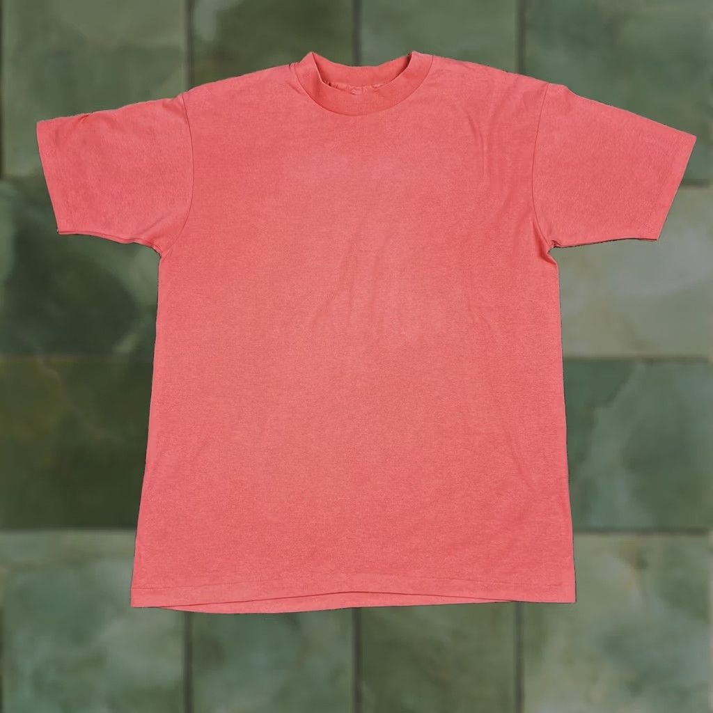 Hanes VINTAGE Hanes T-Shirt Salmon 90s Single Stitch Adult Medium Cotton Crew Neck Short Sleeve Unisex Size US M / EU 48-50 / 2 - 1 Thumbnail