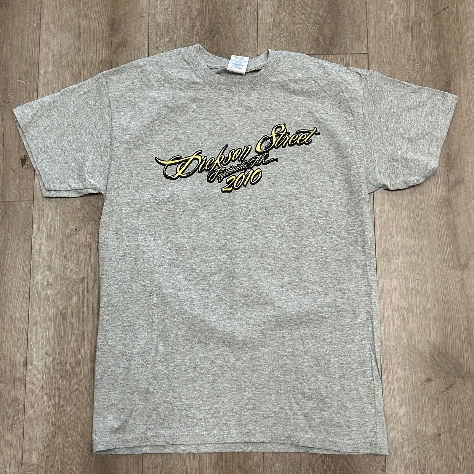 Harley Davidson 2010 Hawgs Dickson Street Motorcycle Gray Tee T Shirt Medium Size US M / EU 48-50 / 2 - 2 Thumbnail