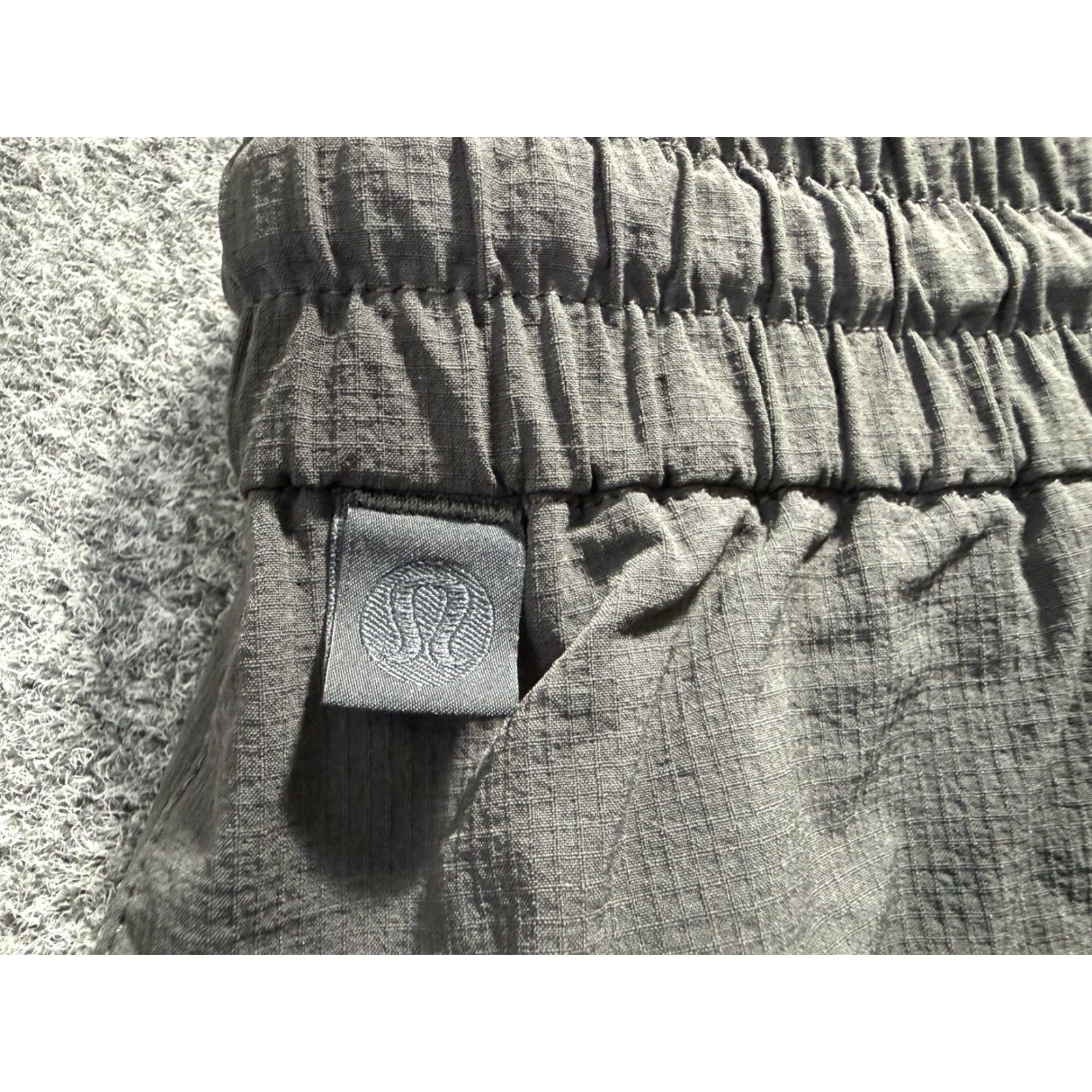 Lululemon Lululemon Shorts Men Athletic Gray 8.5” Inseam M Regular Drawstring Bowline Ripstop Stretch Gym Running Size US 31 - 5 Thumbnail
