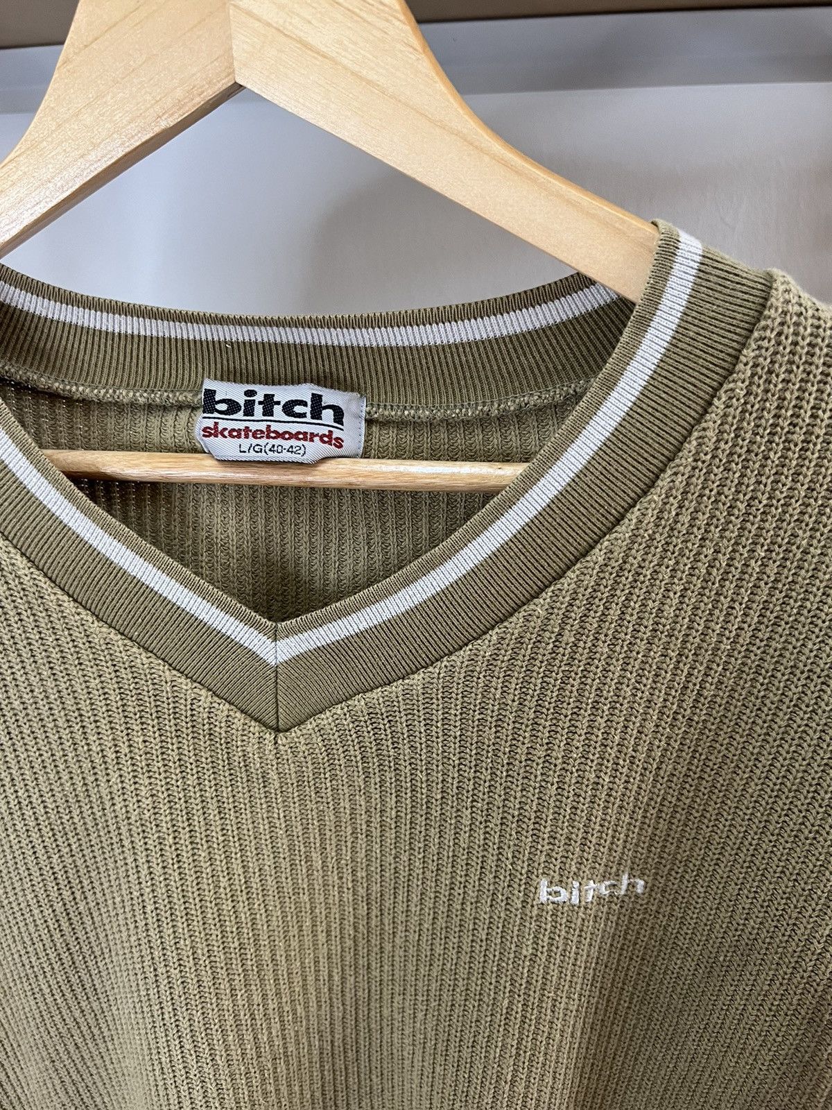 Alien Workshop Vintage 90's Bitch Skateboard Knit Shirt Fuct Hook Ups Size US L / EU 52-54 / 3 - 3 Thumbnail