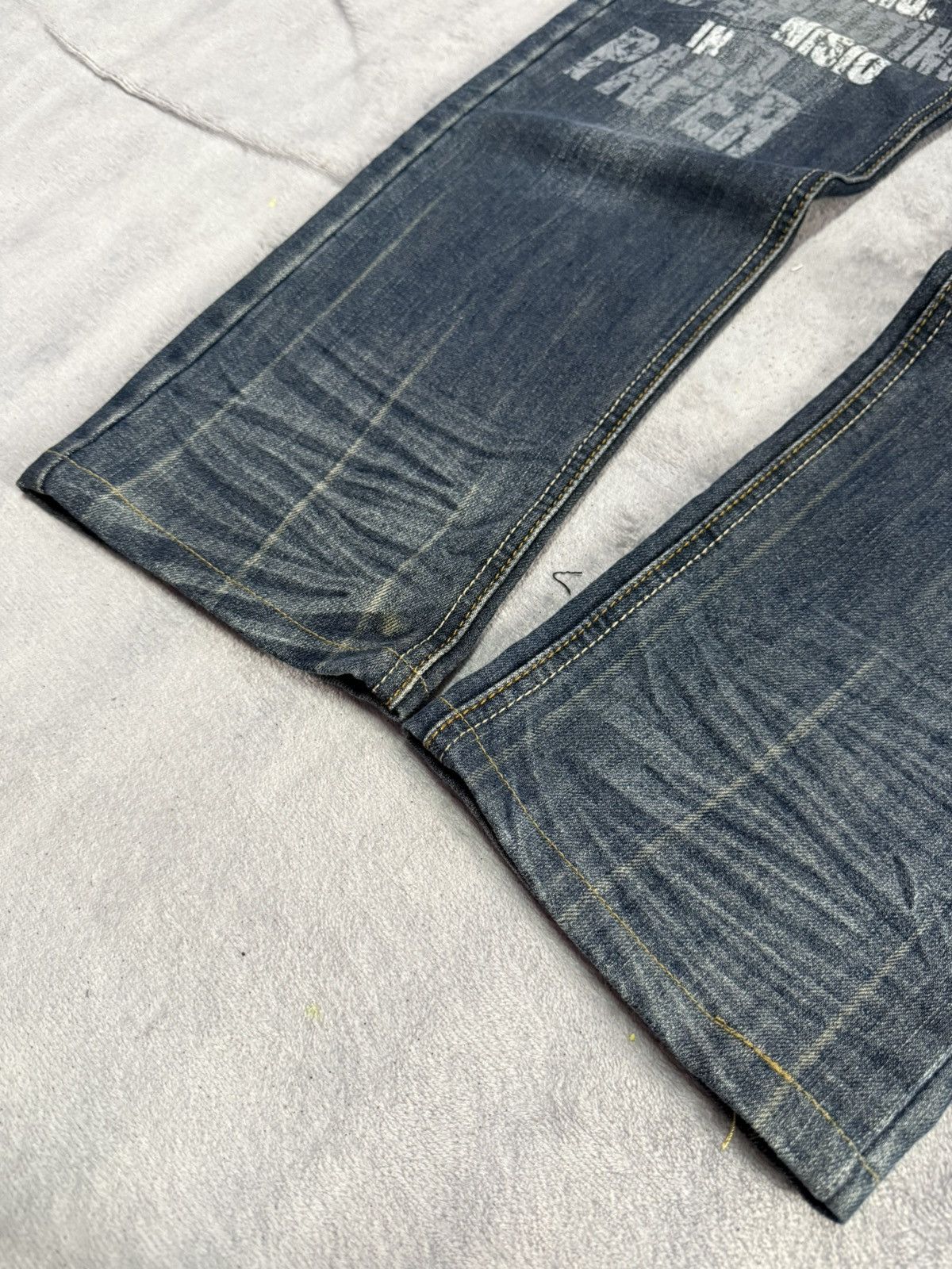 Japanese Brand × LOWBOX A.S Jeans Japan Poems Distressed Claw Mark Jeans Size US 29 - 6 Thumbnail