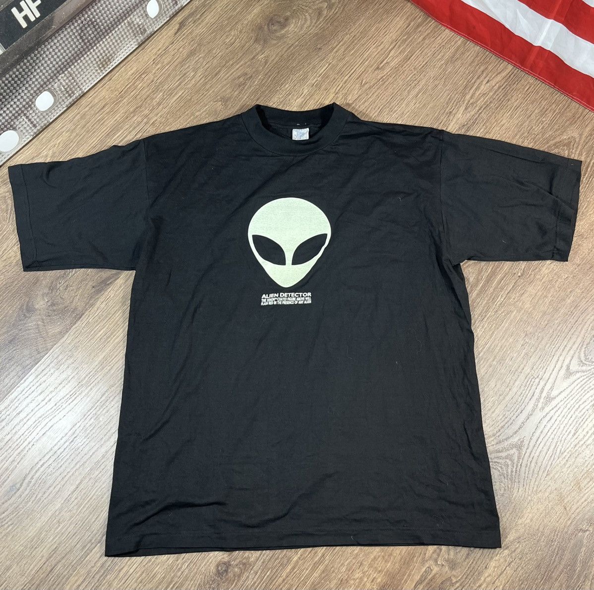 Band Tees Rare👽🦠Vintage 90s Alien Detector Reflective T Shirt Size US XL / EU 56 / 4 - 2 Thumbnail