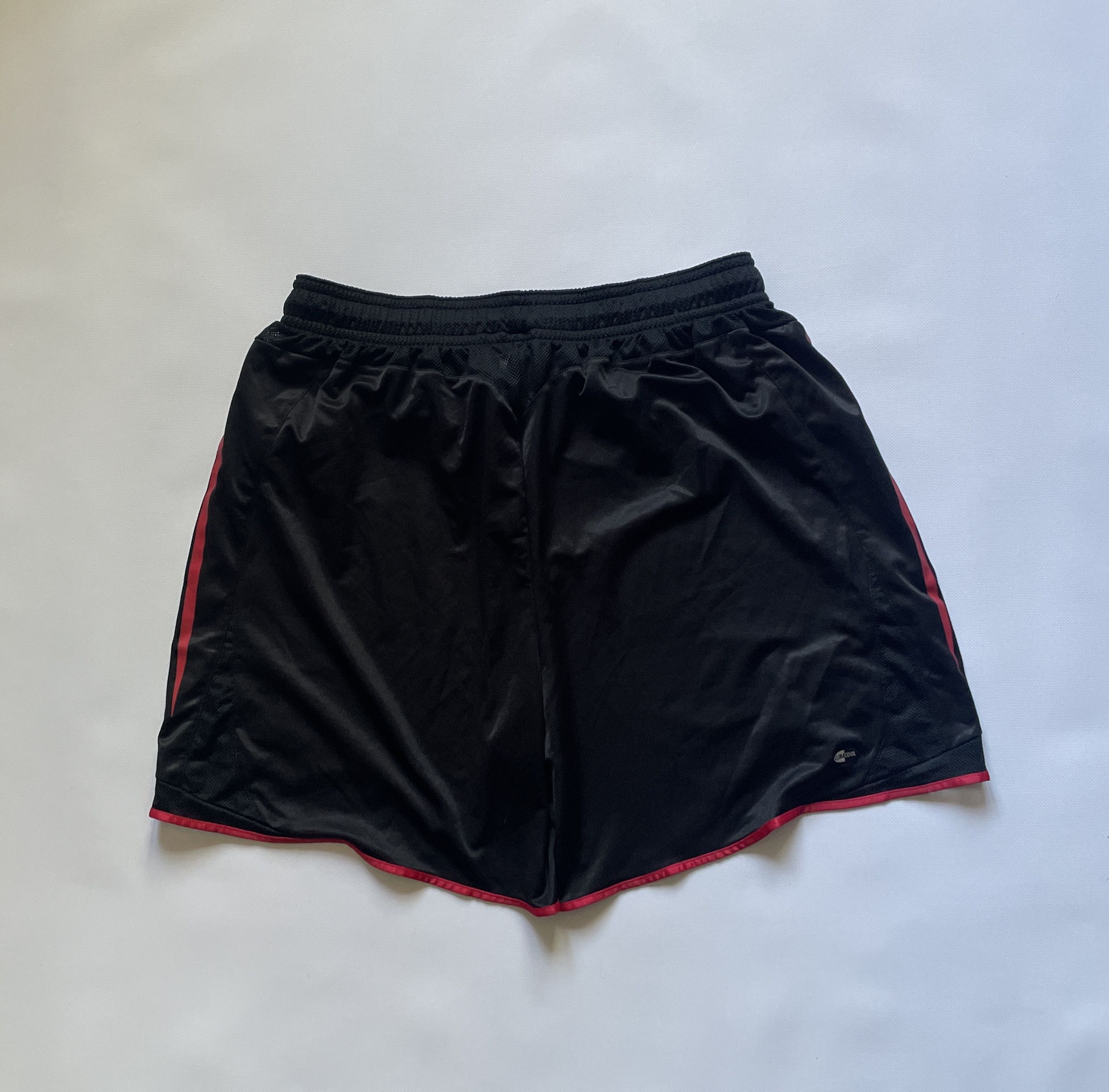 Adidas Bayern Munich Vintage 2005 2006 Football Soccer Shorts Size US 38 / EU 54 - 2 Thumbnail