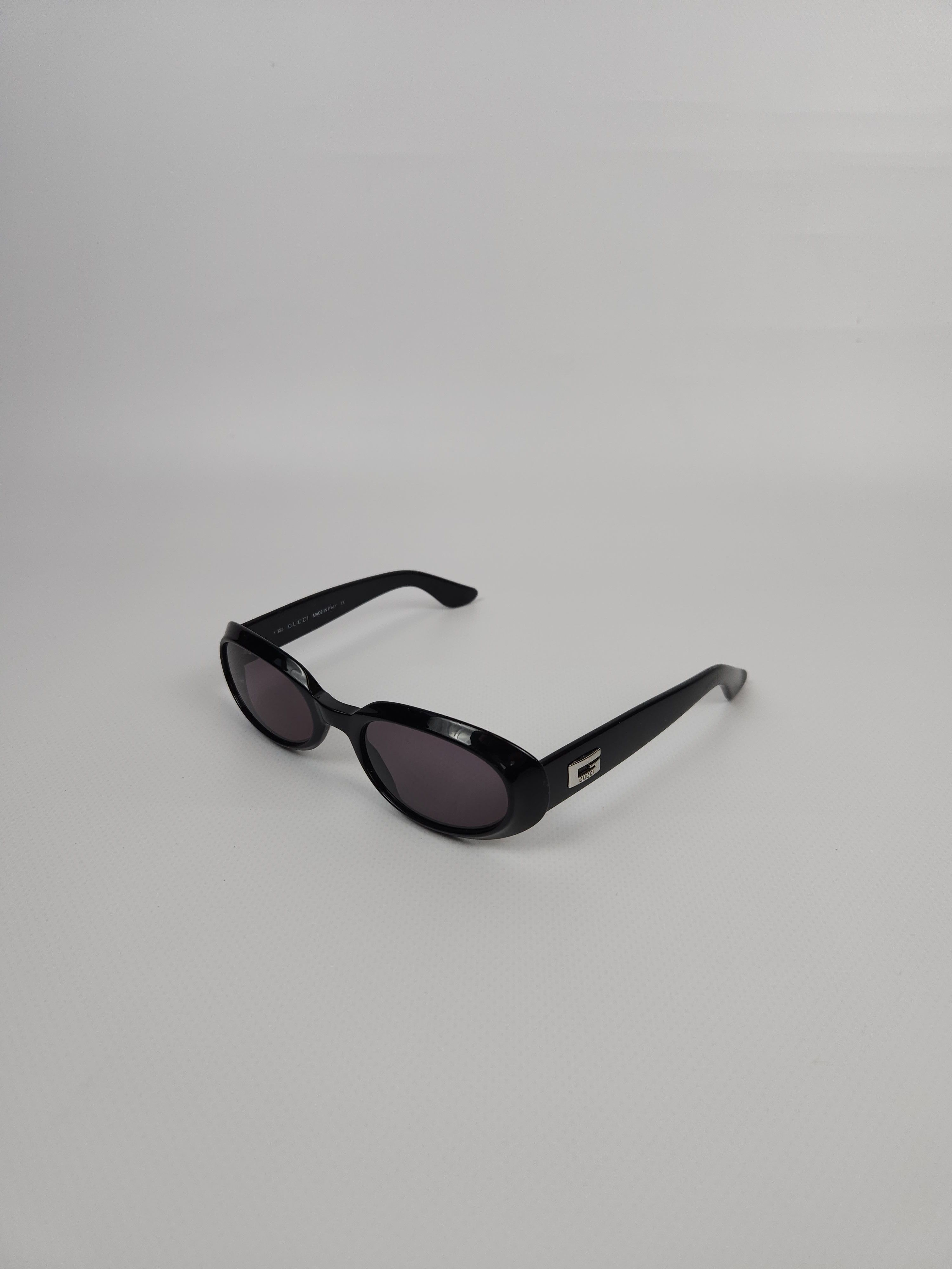 小物 GUCCI by TOM FORD oval sunglasses black Gucci Tom Ford Black Vintage Sunglasses ○ Labellov ○ Buy