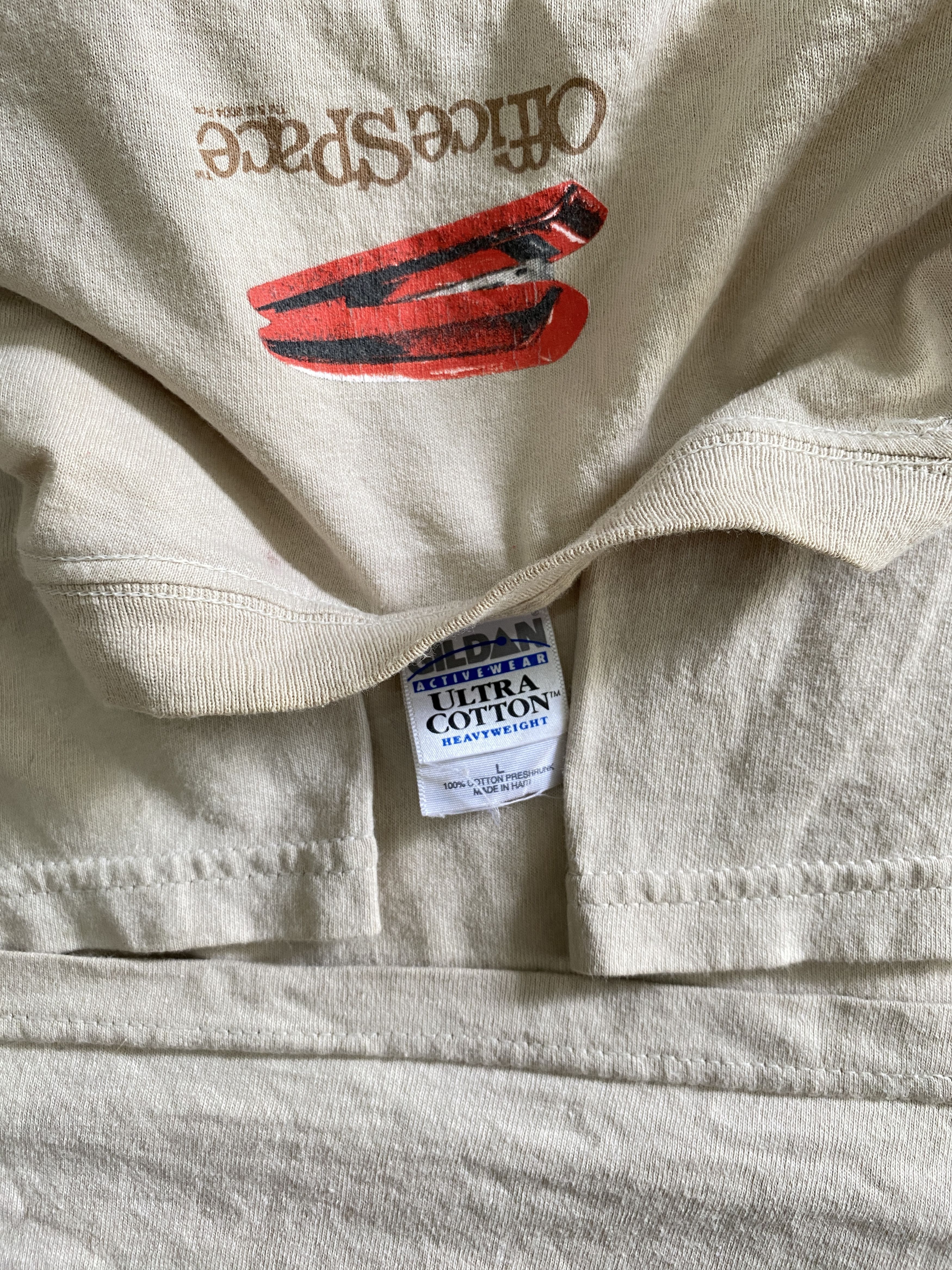 Gildan Vintage 2004 Office Space "Stapler Guy" Movie Shirt Fox TV Size US L / EU 52-54 / 3 - 13 Thumbnail