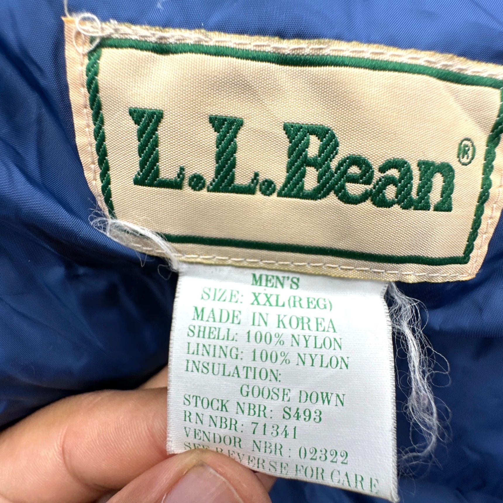 Vintage VINTAGE LL Bean Goose Down Puffer Jacket Men 2XL Blue Quilted Snap Button Regular Fit 90s Season: Fall Winter Spring Woman/Boy? Size US XXL / EU 58 / 5 - 2 Thumbnail