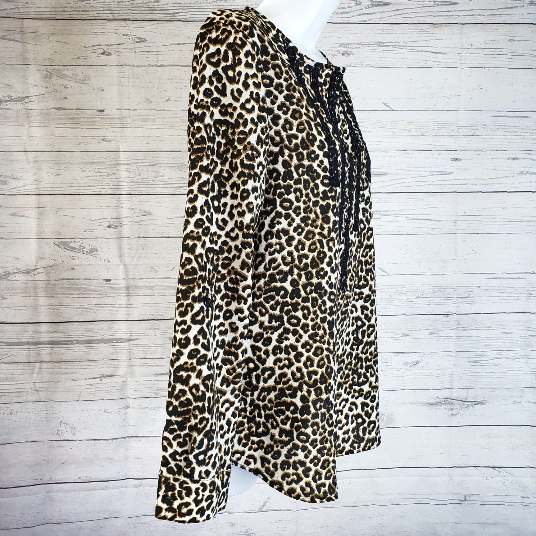Vintage Chicos women's animal print blouse S long sleeve brown black 100% polyester Blouse Womens Simulated Tagged Sleeves Size S / US 4 / IT 40 - 3 Thumbnail