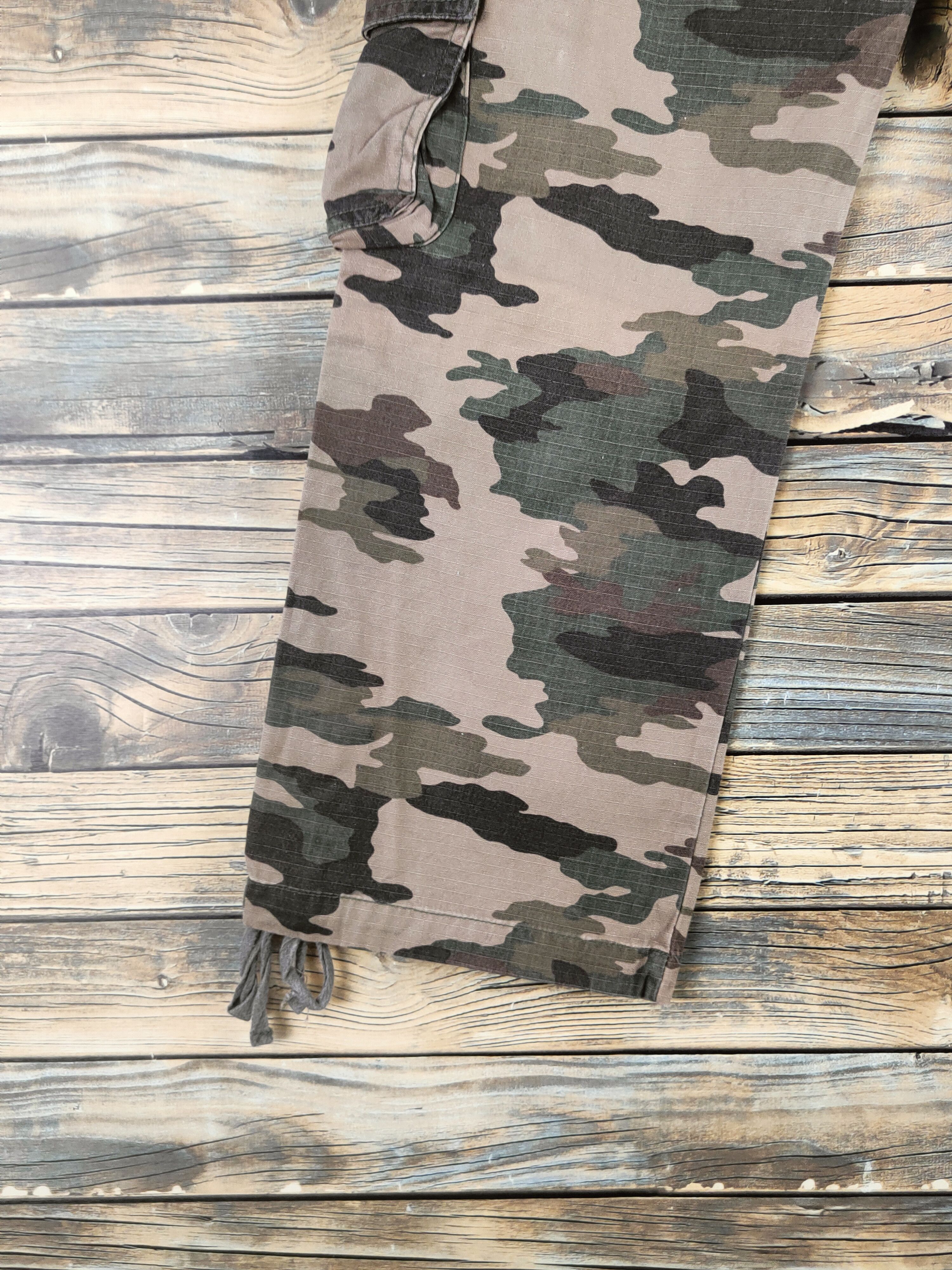 Japanese Brand A.L.C.X Camouflage Multipocket Cargo Pants #S2844 Size 27" / US 4 / IT 40 - 9 Thumbnail