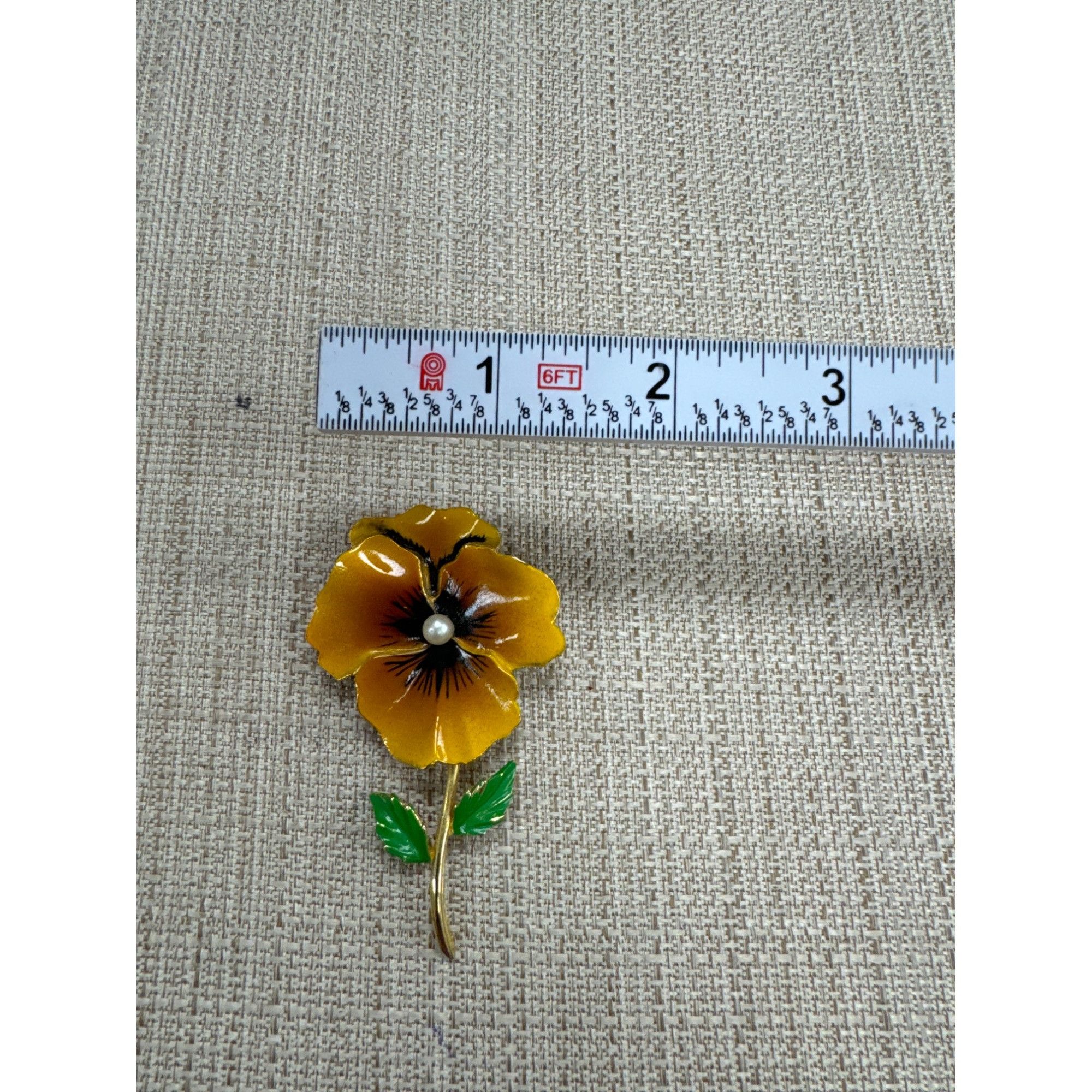 Vintage Set of 4 beautiful vintage women’s brooches SKU 4426 Size ONE SIZE - 7 Thumbnail