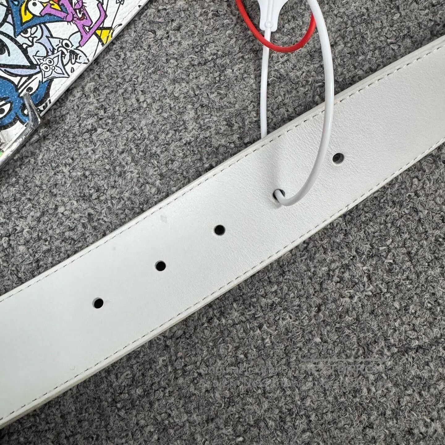Louis Vuitton louis vuitton limited edition graffiti leather belt. Size ONE SIZE - 5 Thumbnail