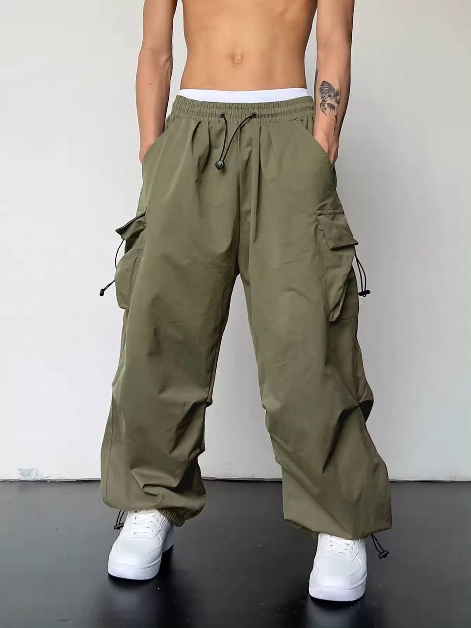 Vintage men's monochrome kargo pants y2k Size US 36 / EU 52 - 1 Thumbnail