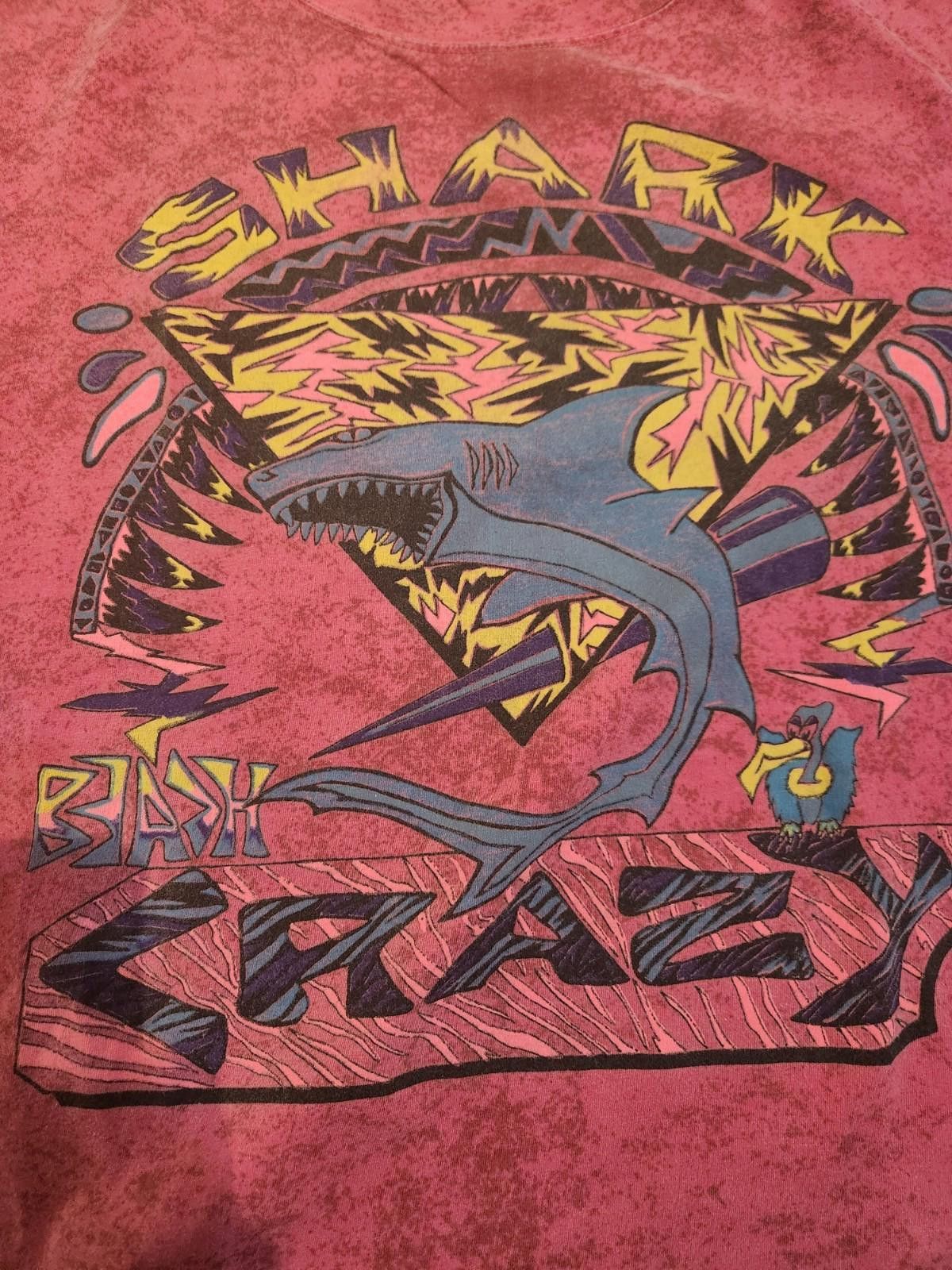 Designer Vintage 90s Shark Crazy Surf T-Shirt Red Men's XL Size US XL / EU 56 / 4 - 2 Thumbnail