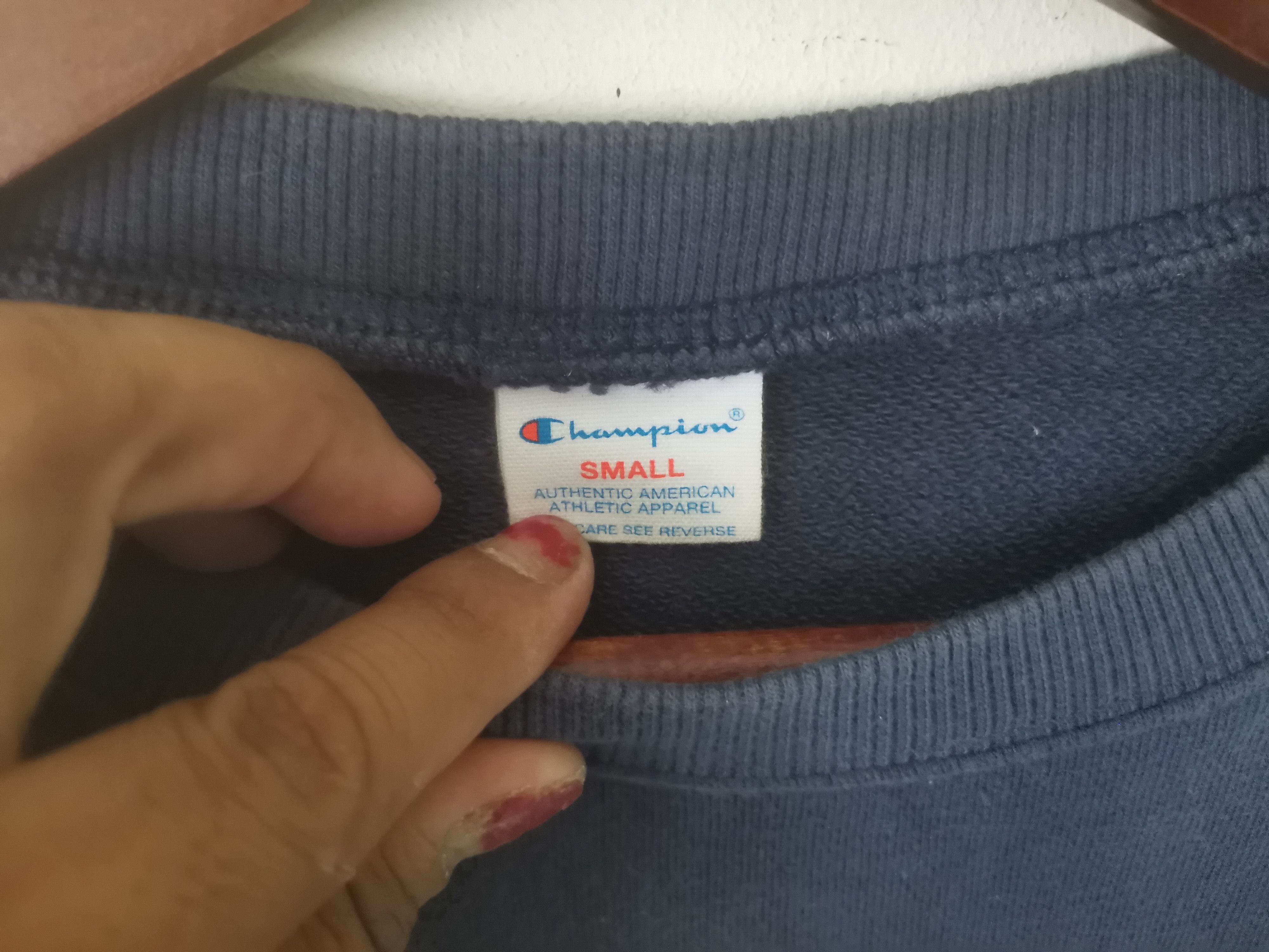 Champion × Vintage Rare vintage Champion sweatshirt navy blue colour Size US S / EU 44-46 / 1 - 4 Thumbnail