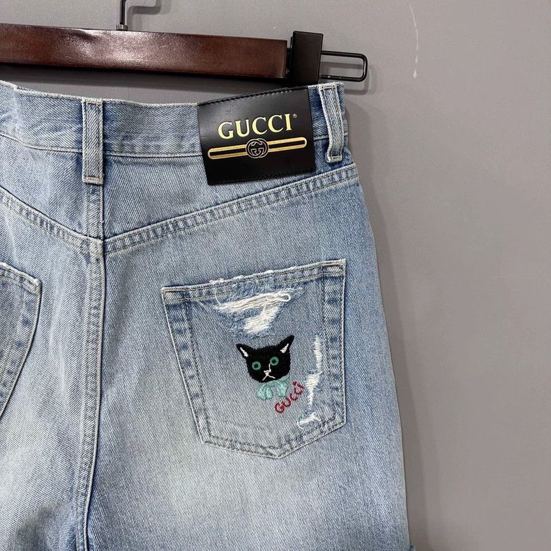 Gucci Gucci Embroidered logo destroys denim shorts 2506-Nextarrow Size 25" / US 0 / IT 36 - 4 Thumbnail