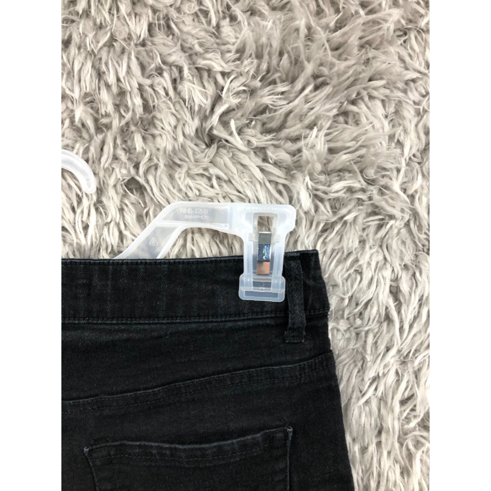 Forever 21 FOREVER 21 Boyfriend Shorts Womens Size 26 Mid Rise Dark Wash Black Denim Jean Shirt? Size 26" / US 2 / IT 38 - 5 Thumbnail