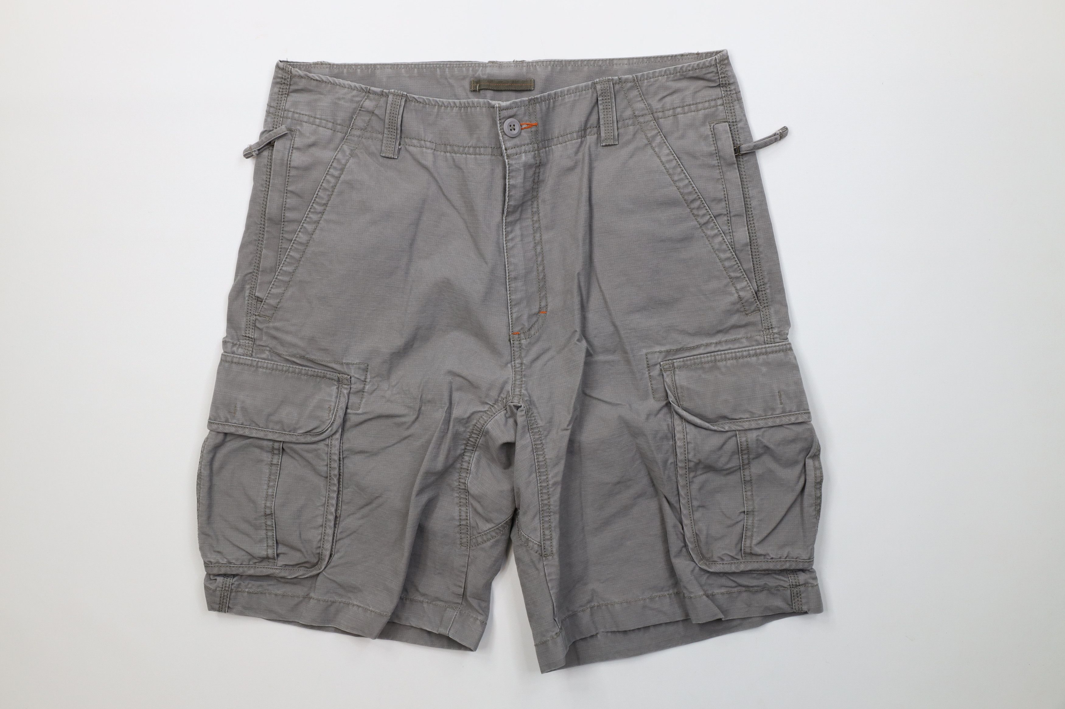 L.L. Bean Vintage LL Bean Heavyweight Trekking Cargo Shorts Cotton Size US 34 / EU 50 - 1 Thumbnail