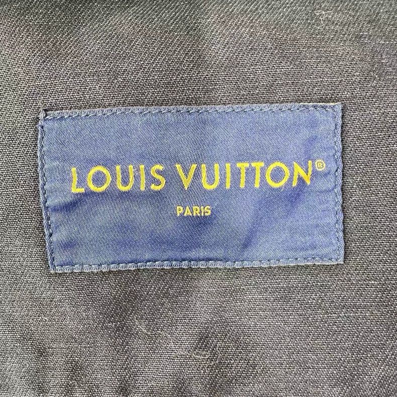 Louis Vuitton Louis Vuitton 25 New Lumberjack Embossed Logo Lapel Zip Lo Size US M / EU 48-50 / 2 - 3 Thumbnail