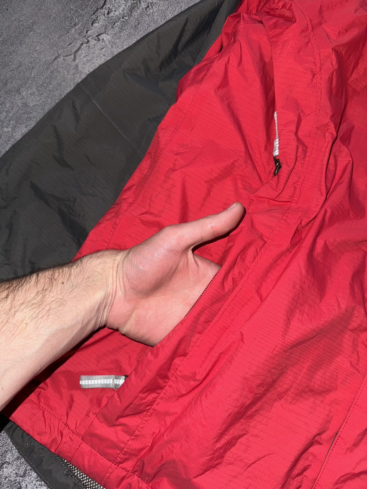 Goretex × The North Face Tnf the north face M vintage Hyvent shell jacket hooded 00s Size US L / EU 52-54 / 3 - 9 Thumbnail