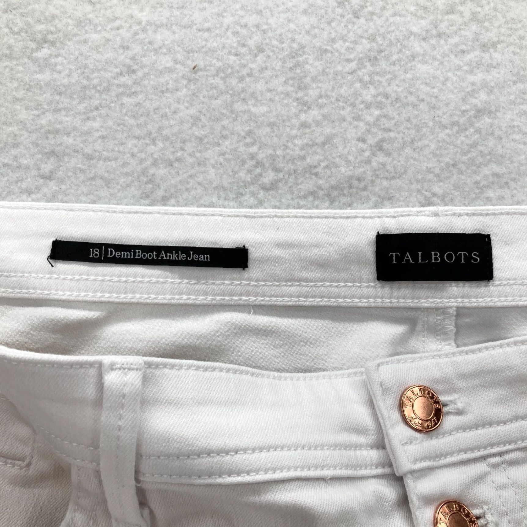 Talbots Talbots Jeans Women's Plus 18 Demi Boot Ankle White Stretch Denim Button Fly NWT Size 40" / US 18 - 5 Thumbnail