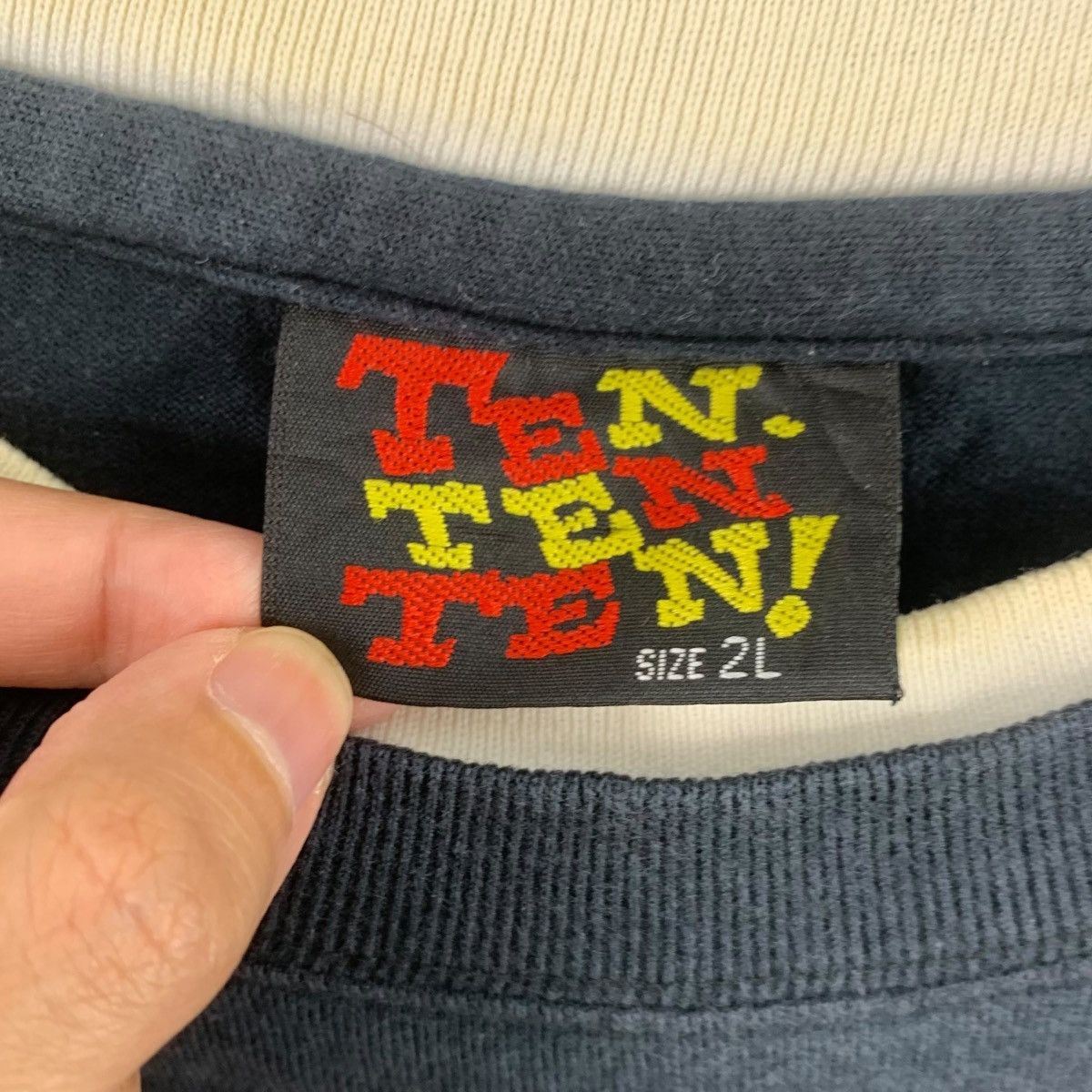 Vintage Vintage TEN TEN TEN! Skateboard Graffiti Y2K Tee Shirt Top Size US XXL / EU 58 / 5 - 7 Thumbnail