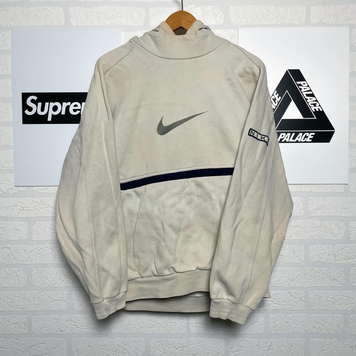 Nike Vintage Hoodie Nike Boxy Logo Distressed 90s Drill Baggy Fit Size US M / EU 48-50 / 2 - 1 Thumbnail