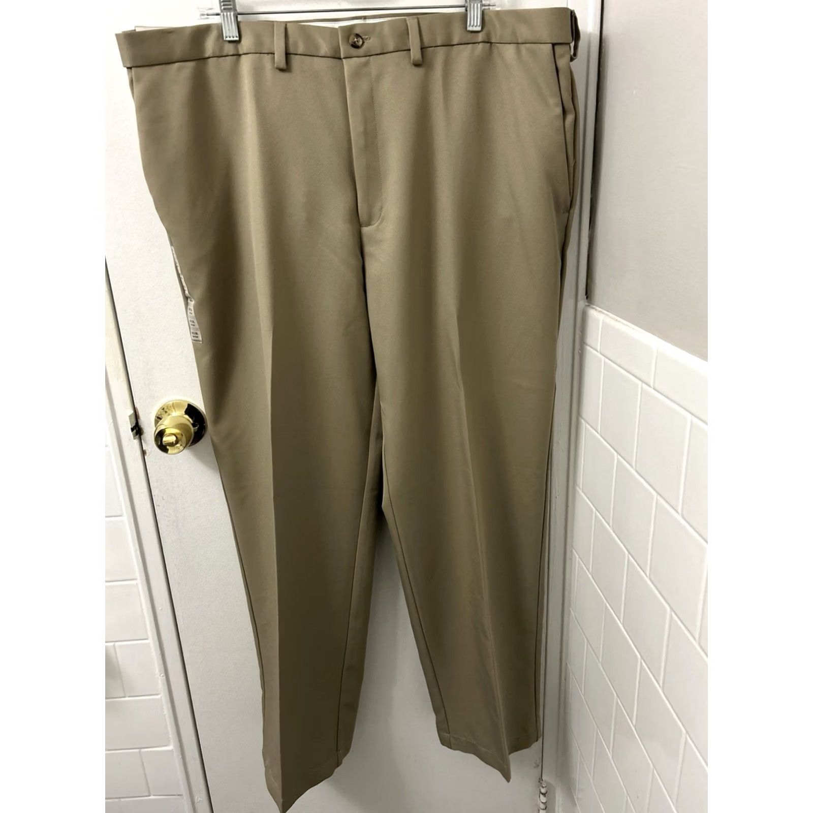 Haggar Haggar Cool 18 Pants Mens 42x30 Tan Khaki Classic Fit Flex Waist NWT 5 MSRP Size US 42 / EU 58 - 7 Thumbnail