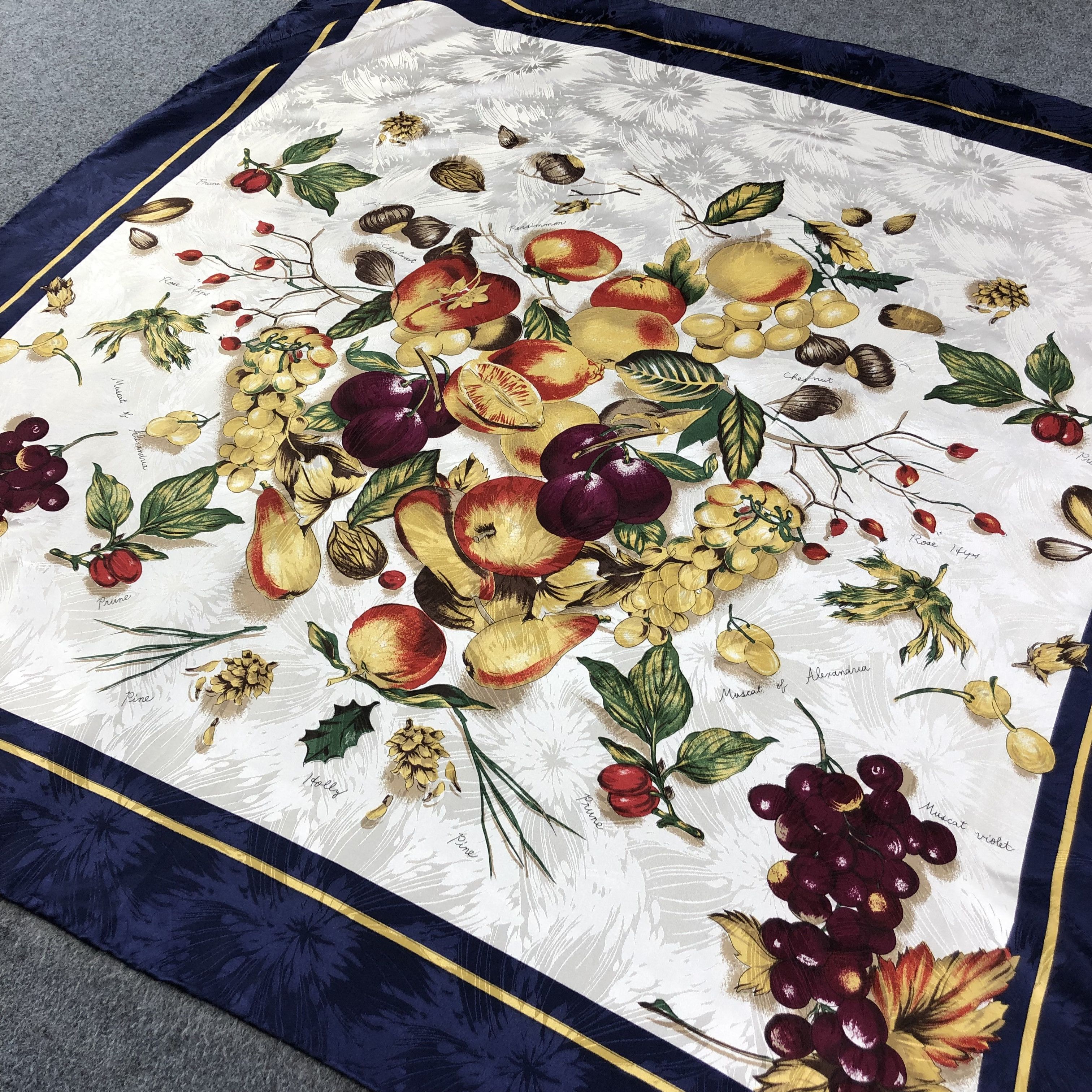 Vintage Luxury Hand Rolled Silk Scarf M491 Size ONE SIZE - 2 Thumbnail