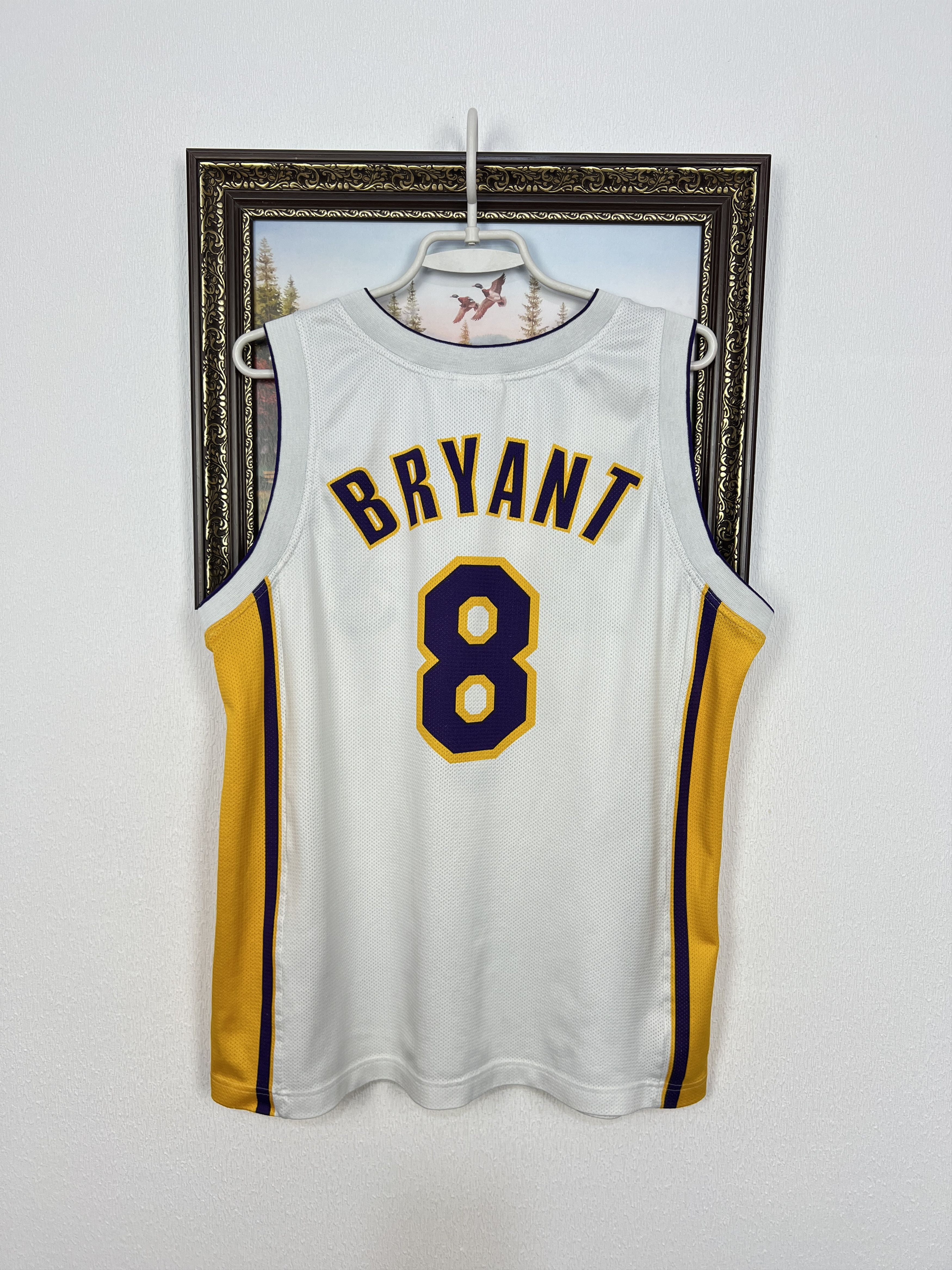 Champion Vintage Los Angeles Lakers #8 Bryant NBA Jersey Size US M / EU 48-50 / 2 - 11 Thumbnail