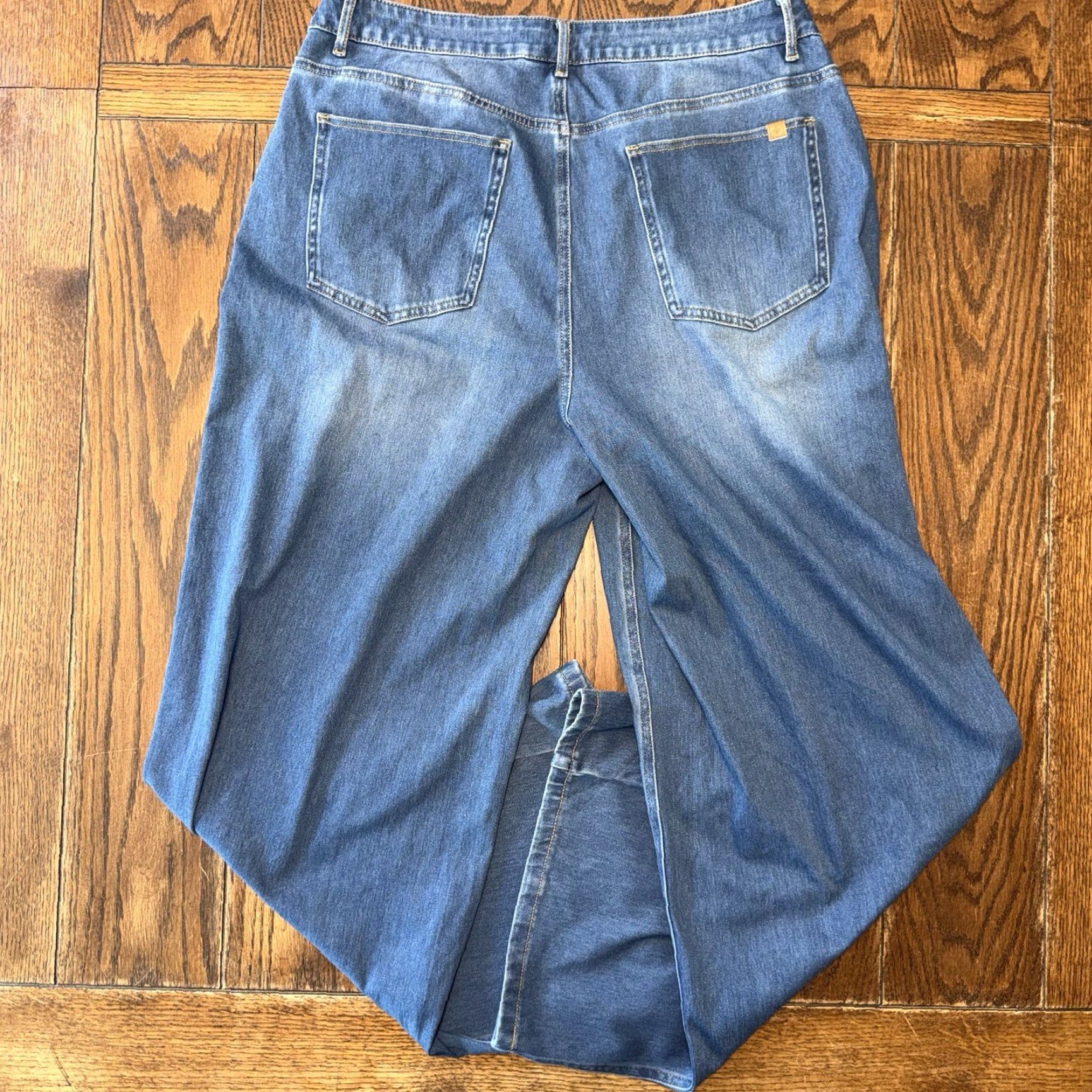 Vintage Halara Jeans Flared Wide Leg High Waisted XL Blue 34x31 Women’s Jeans Pants Pockets Bohemian City Vintage No Size 40" / US 18 - 6 Thumbnail