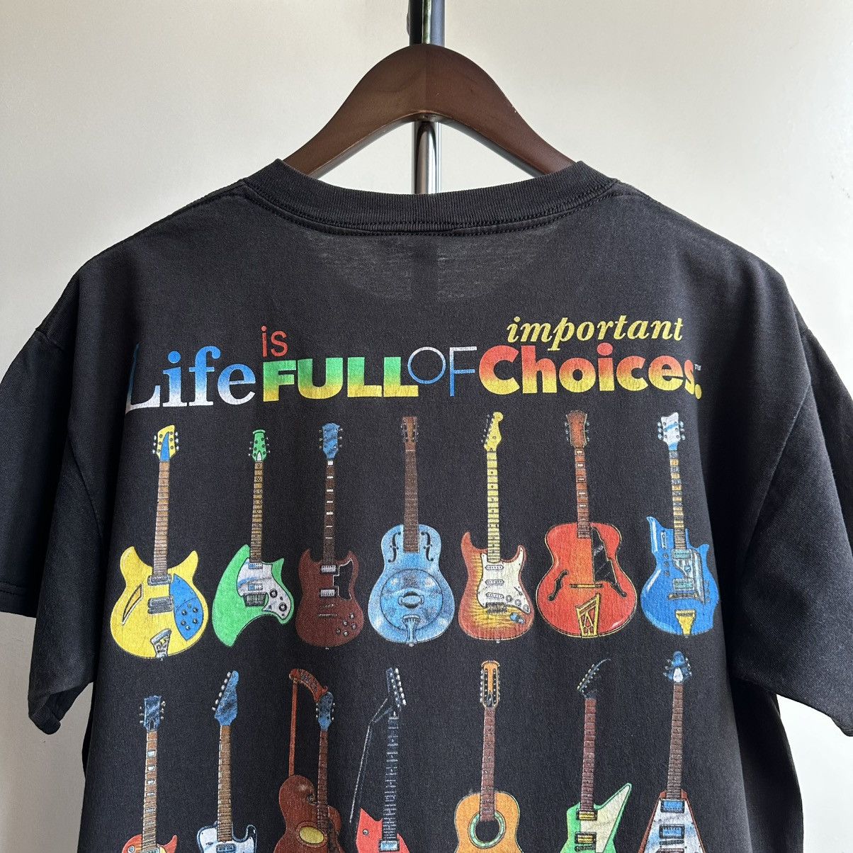 Vintage VINTAGE 1994 LIFE IS FULL OF IMPORTANT CHOICES GUITAR TEE Size US L / EU 52-54 / 3 - 2 Thumbnail