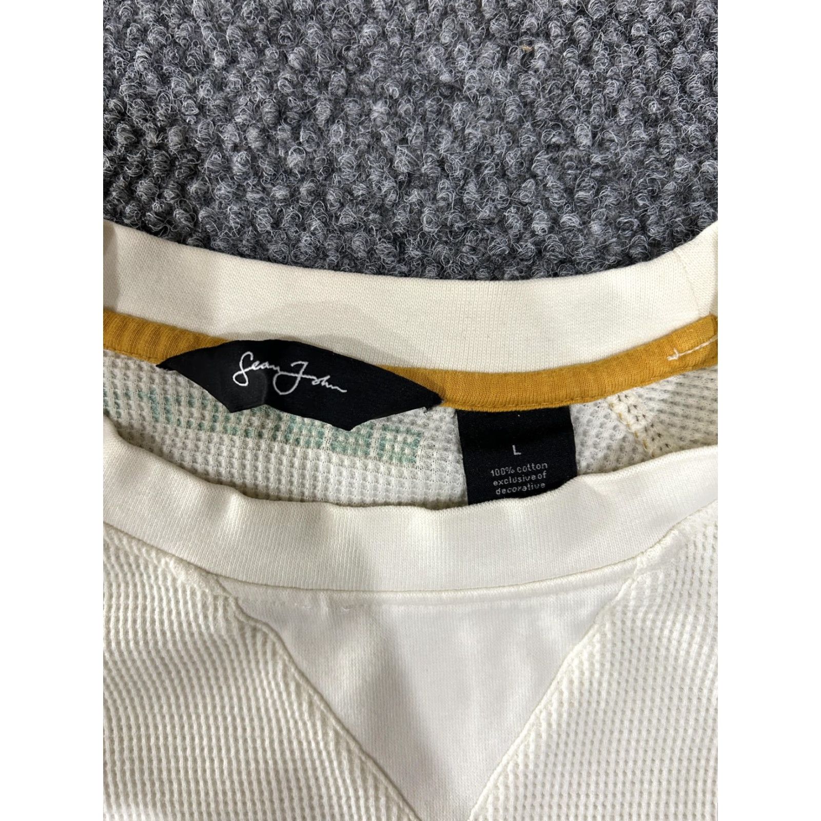 Sean John Sean John Shirt Mens L White Waffle Knit Long Sleeve Lion Graphic Thermal Size US L / EU 52-54 / 3 - 4 Thumbnail