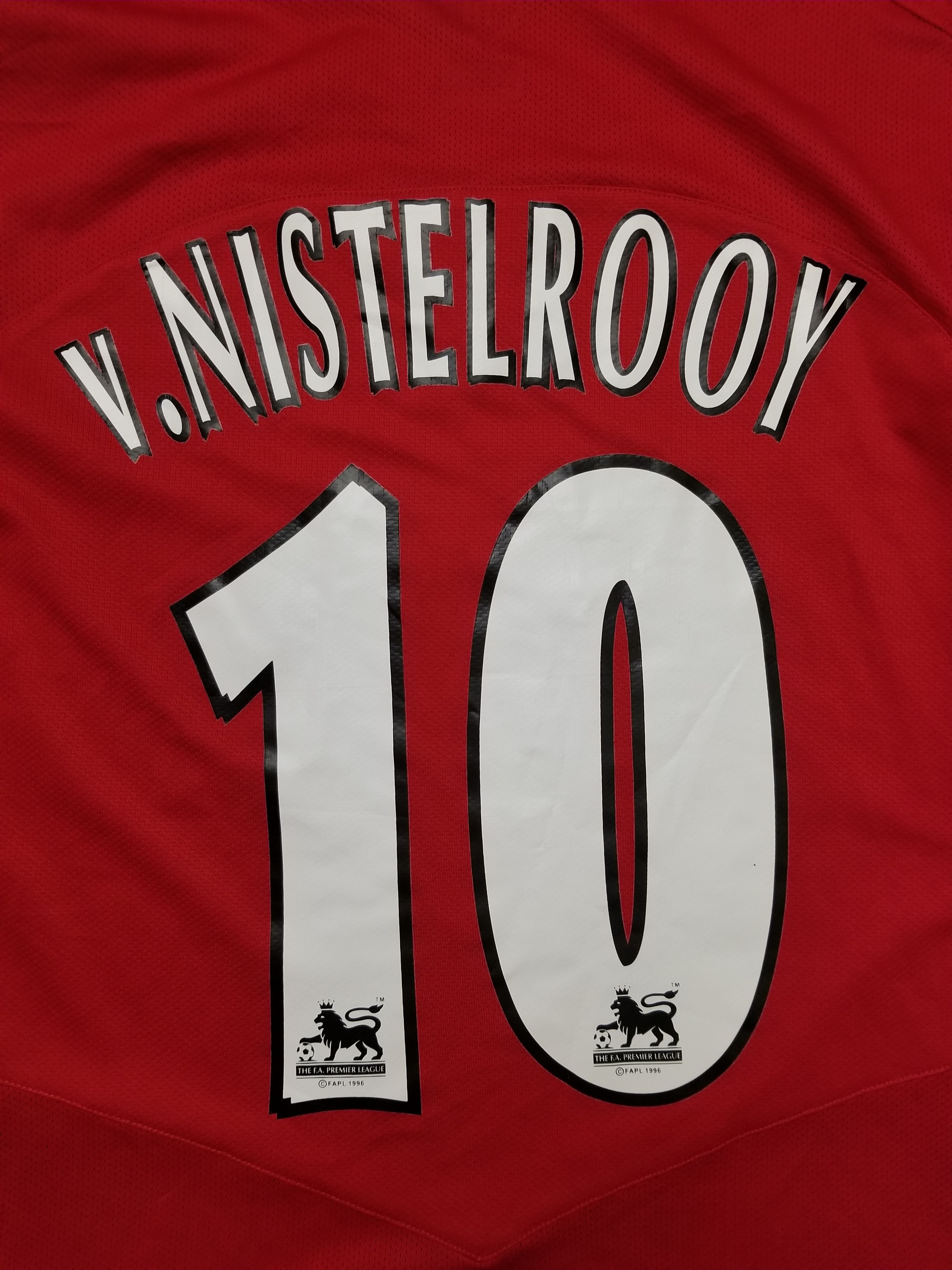 Nike Manchester United 04-06 Van Nistelrooy Home Longsleeve Size US M / EU 48-50 / 2 - 5 Thumbnail