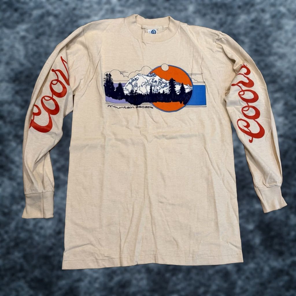 Vintage VINTAGE Mountain Escape Coors Beer T Shirt Men’s Size Medium Long Sleeve 80s Vtg Artex Beige Cotton Crew Neck Graphic Print 1980-1989 Mens Size US M / EU 48-50 / 2 - 1 Thumbnail