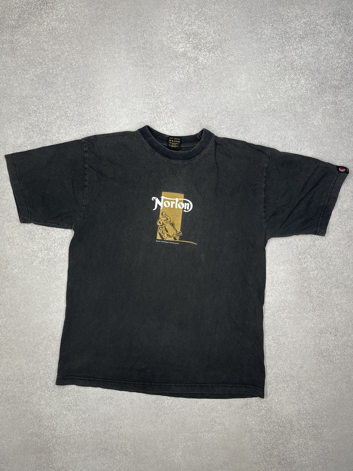 Norton Vintage Norton Motorcycle T Shirt Red Lizard Racing Size US L / EU 52-54 / 3 - 2 Thumbnail