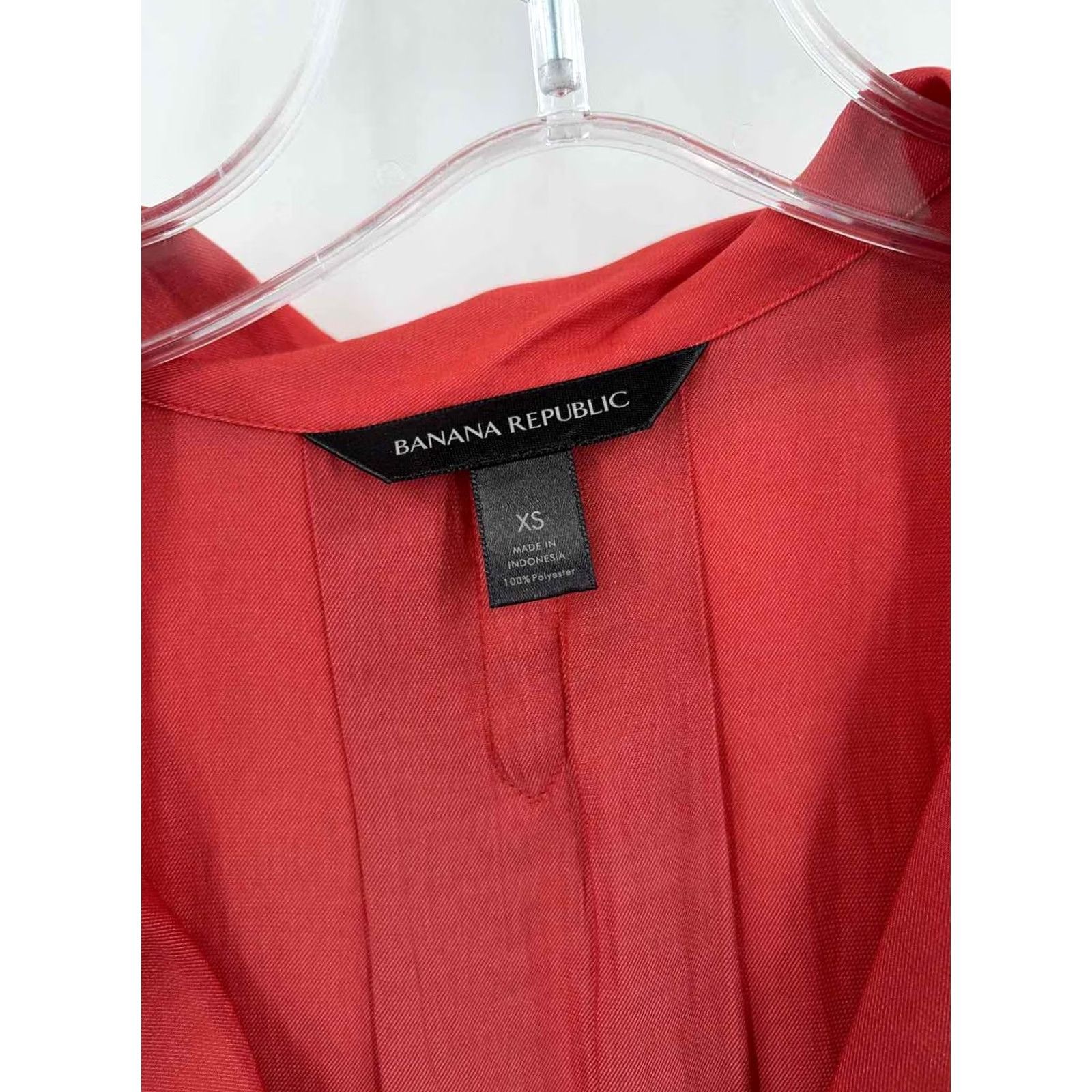 Banana Republic Banana Republic Red Button Down Shirt Size XS Size XS / US 0-2 / IT 36-38 - 3 Thumbnail