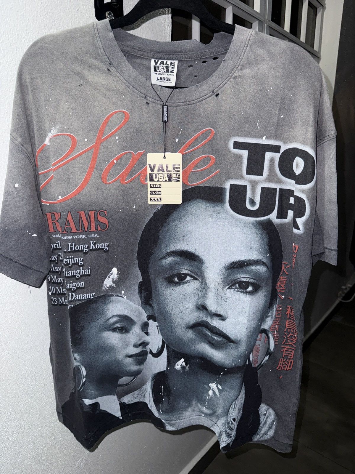 Vale Vale Forever Valley Dreams Grey Sade HK Tour Tee Size