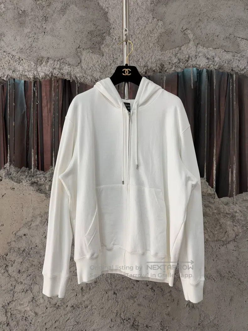 Chanel Chanel Zippered jacket Size L / US 10 / IT 46 - 1 Thumbnail