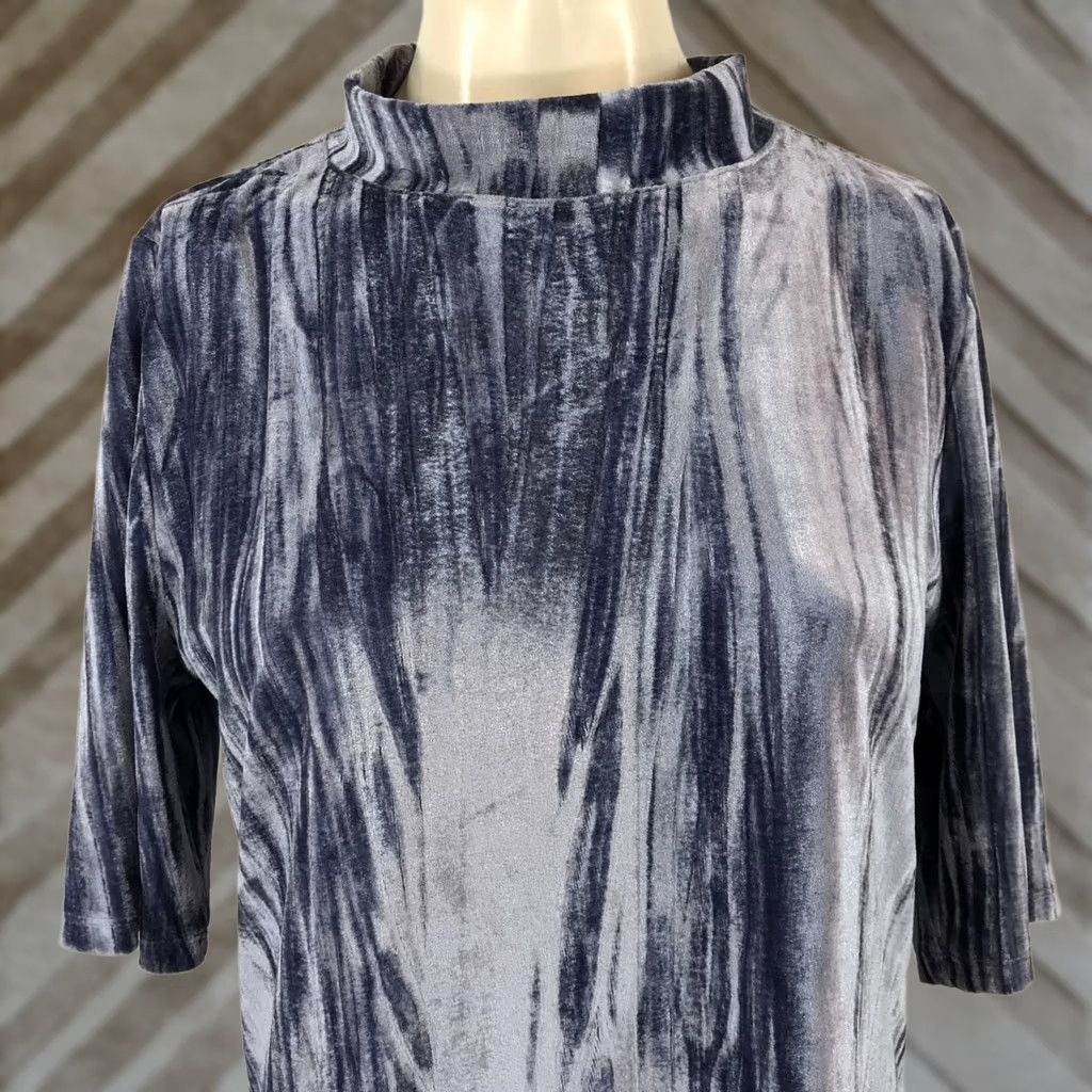 Vintage PILCRO - WOMEN'S LARGE - LAVENDER ELBOW LENGTH SLEEVE VELOUR SOFT TOP SHIRT Size L / US 10 / IT 46 - 1 Thumbnail
