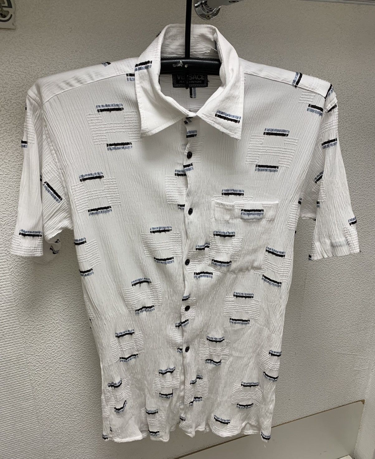Versace Jeans Couture Versace jeans couture white shirt L sz Size US L / EU 52-54 / 3 - 1 Thumbnail