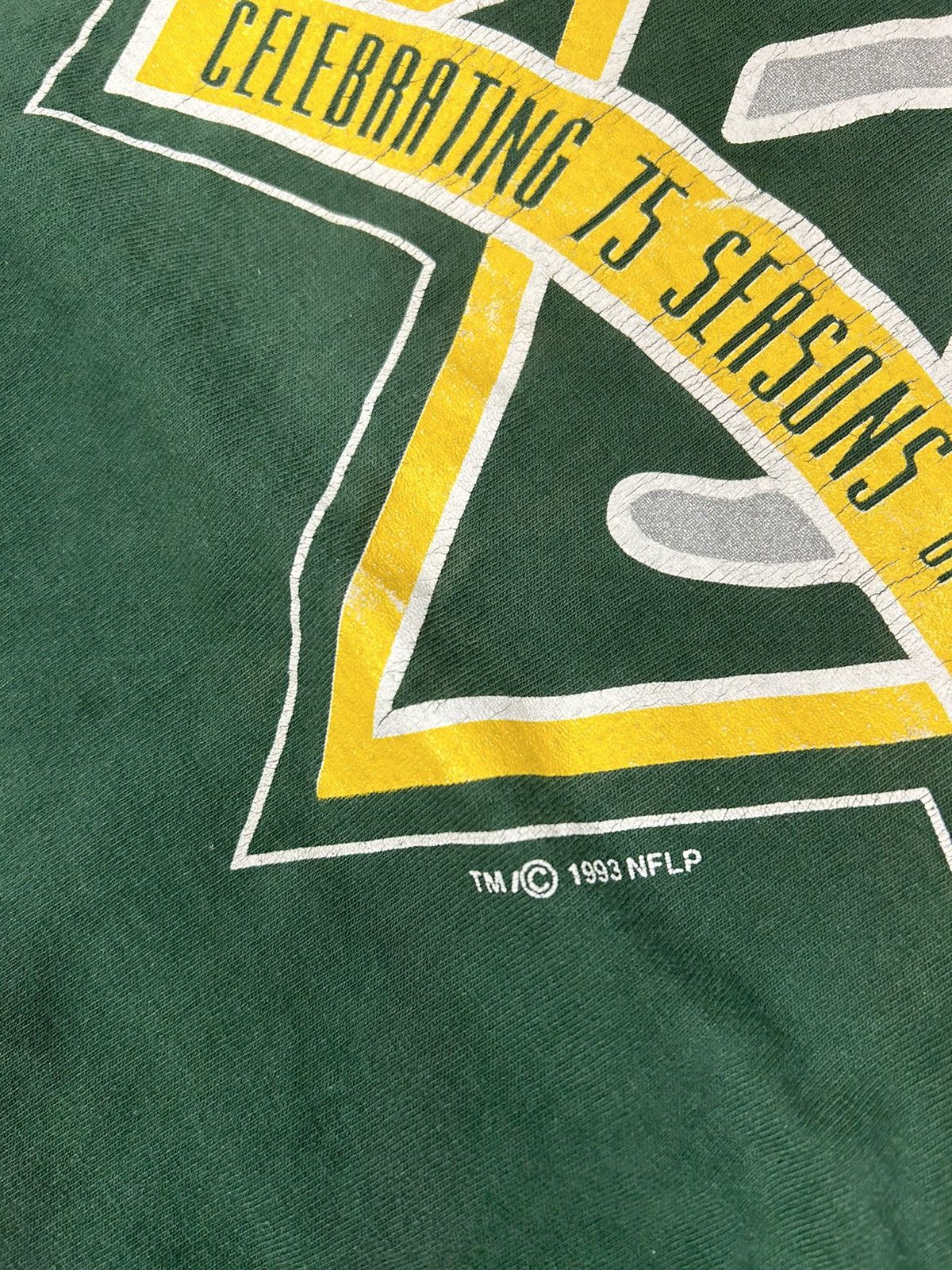NFL × Vintage Crazy Vintage 90s Essential Green Bay Packers NFL Tee Shirt Size US L / EU 52-54 / 3 - 3 Thumbnail