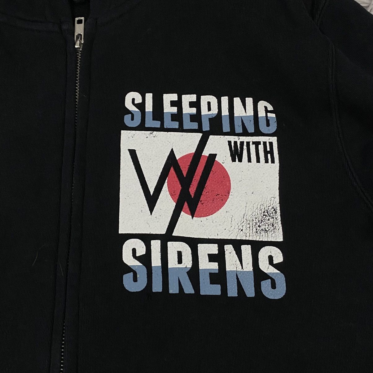 Band Tees Band hoodie sleeping with sirens tour Size US M / EU 48-50 / 2 - 3 Thumbnail