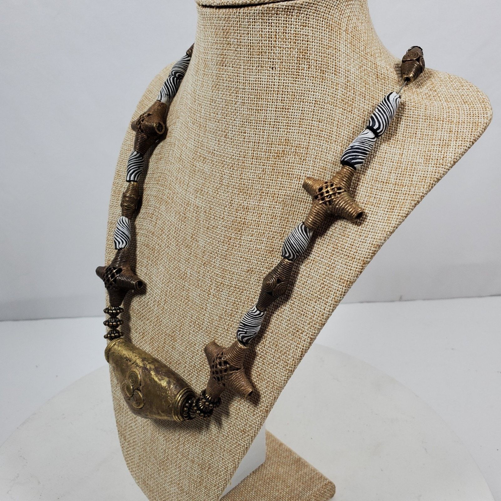 The Unbranded Brand Vintage Abstract Curvilinear Motif Necklace 26" Brass & Bead Size ONE SIZE - 2 Thumbnail
