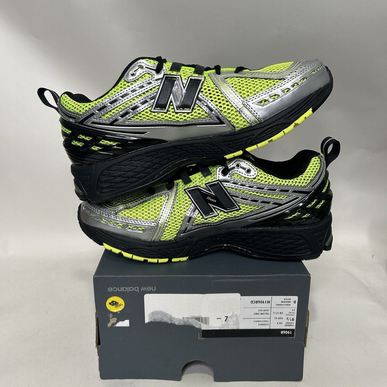 New Balance New Balance 1906R “Volt Black Silver” M1906RCG Size US 9.5 / EU 42-43 - 3 Thumbnail