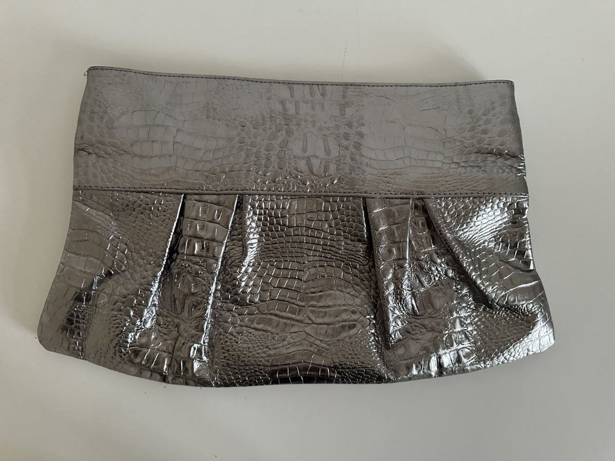 Vintage Silver leather clutch Size ONE SIZE - 8 Thumbnail