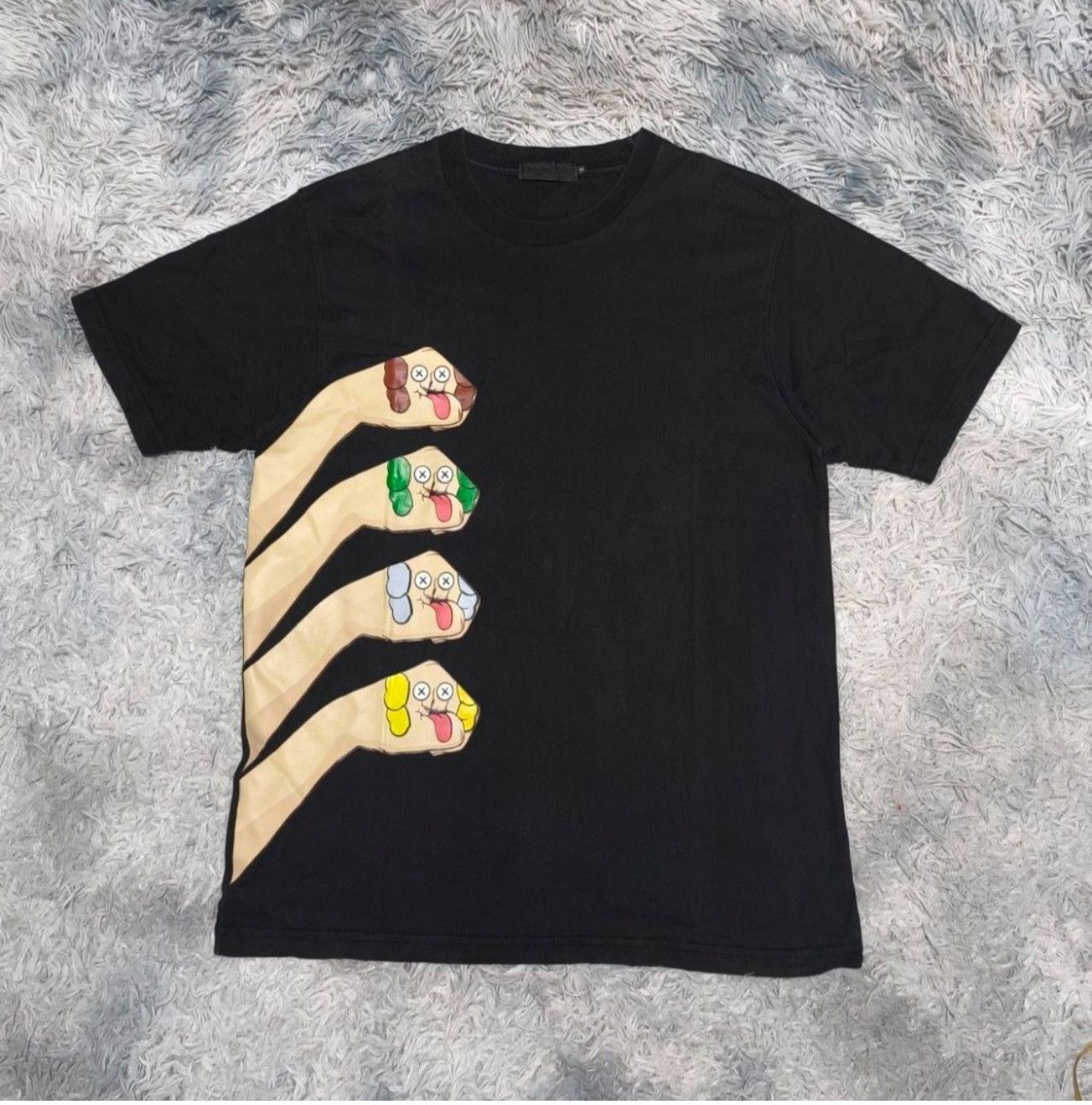 Kaws × Medicom Toy × Original Fake OriginalFake Kaws Hands Tee Size US M / EU 48-50 / 2 - 1 Thumbnail